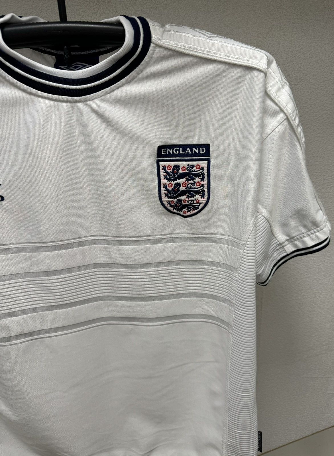 vapa tech Umbro Manchester United Boys 152-158 Shirt White Vapa Tech Football Je main image 1