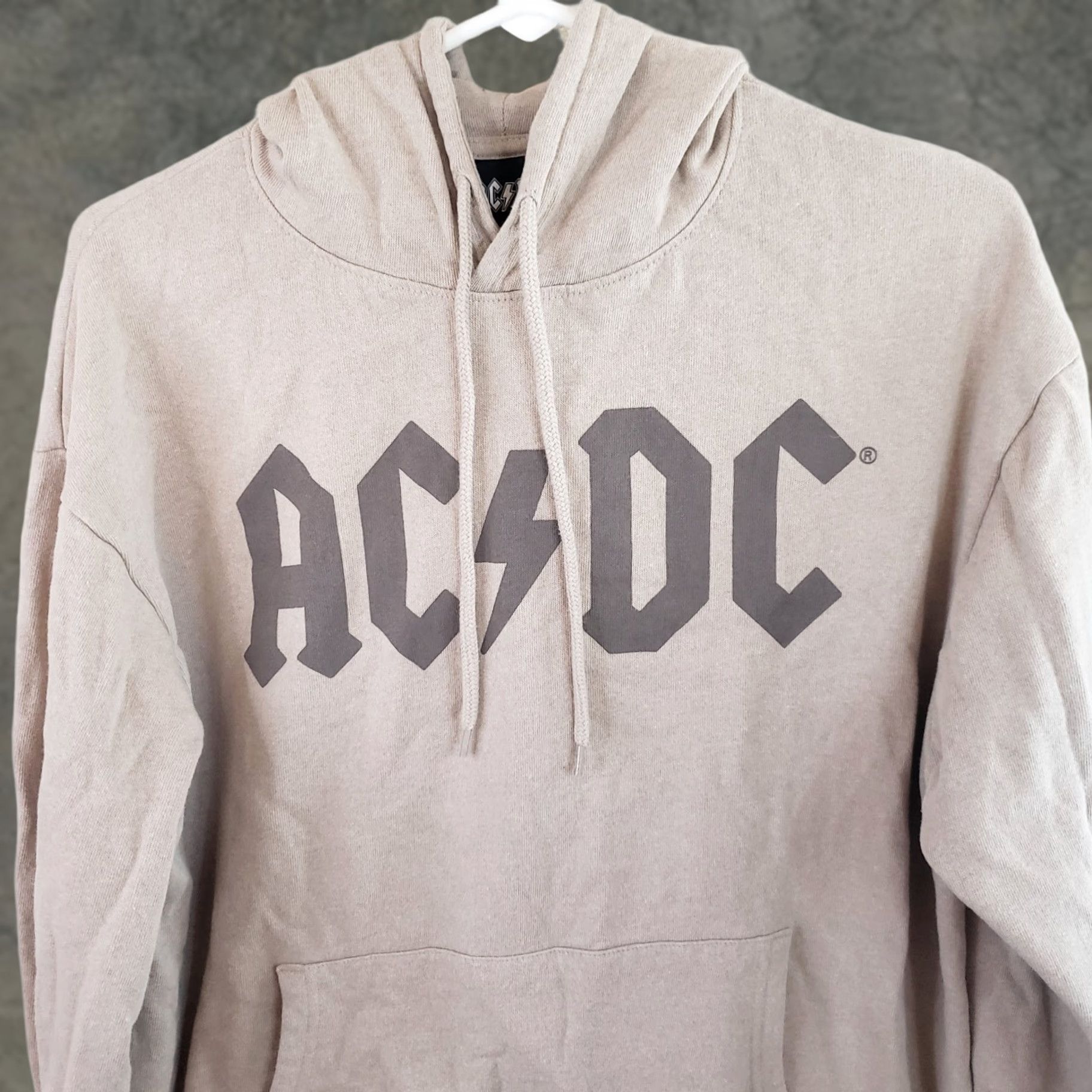 Vintage AC/DC Hoodie Sweatshirt Unisex M Beige Band Member Scene Back, Pockets Graphic Print Hoodie, AC/DC, Beige, M, Unisex Adults Size US M / EU 48-50 / 2 - 1 Thumbnail