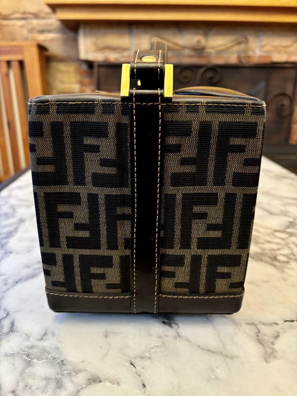 Fendi RESERVED Fendi Baguette Bauletto trunk bag Size ONE SIZE - 14 Thumbnail