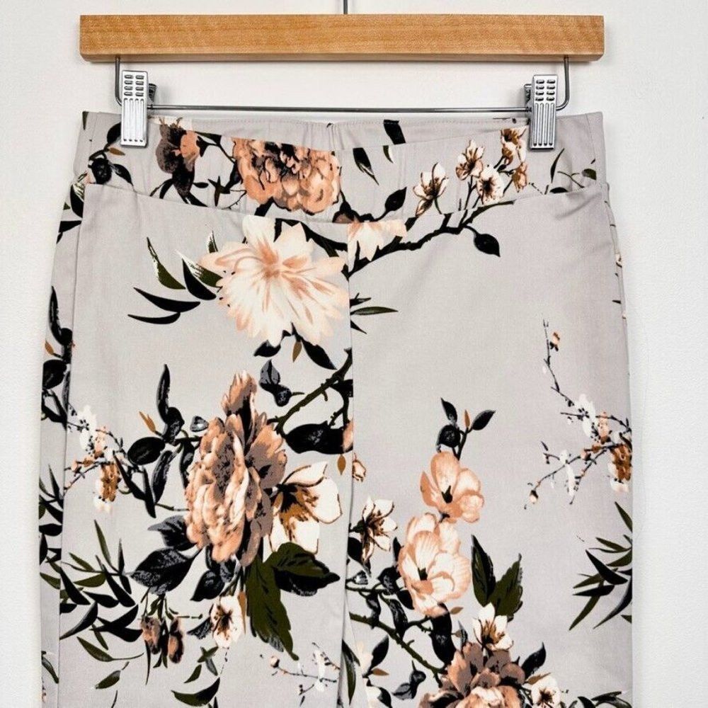 Other Laura Pull On Pant Size 4 Gray Floral Stretch Slim Leg Size 27" / US 4 / IT 40 - 3 Thumbnail