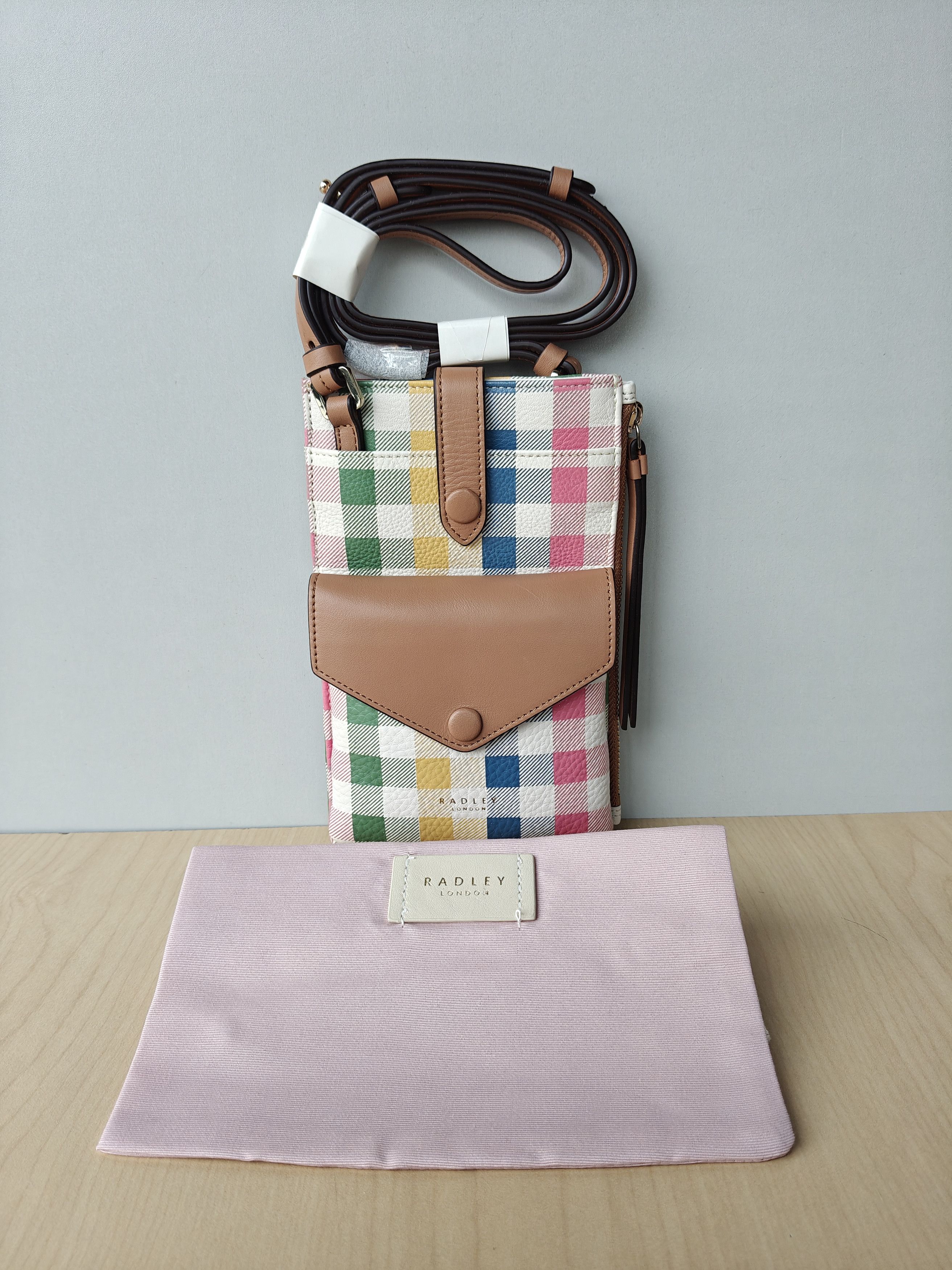Other Radley London phone crossbody bag Free Shipping T/7010 Size ONE SIZE - 3 Thumbnail