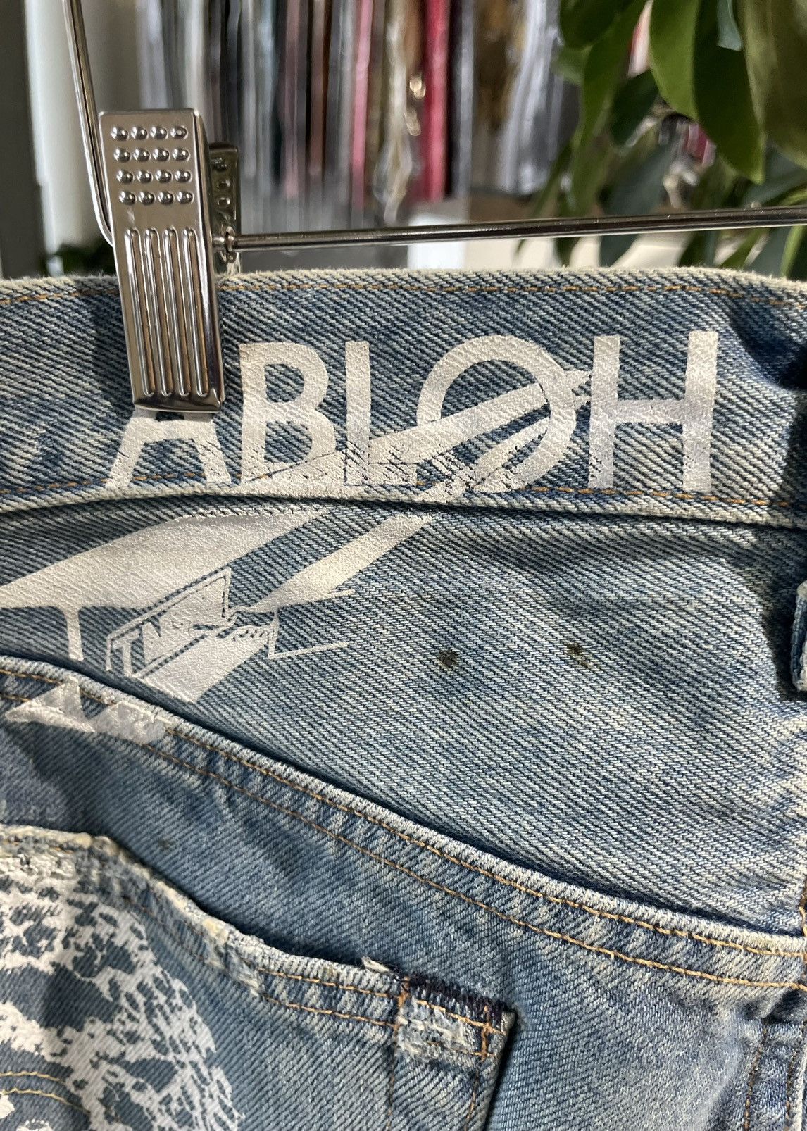 DENIM TEARS × Virgil Abloh "Message in a Tear" Levi's Jeans DENIM TEARS × VIRGIL ABLOH Size US 33 - 7 Thumbnail