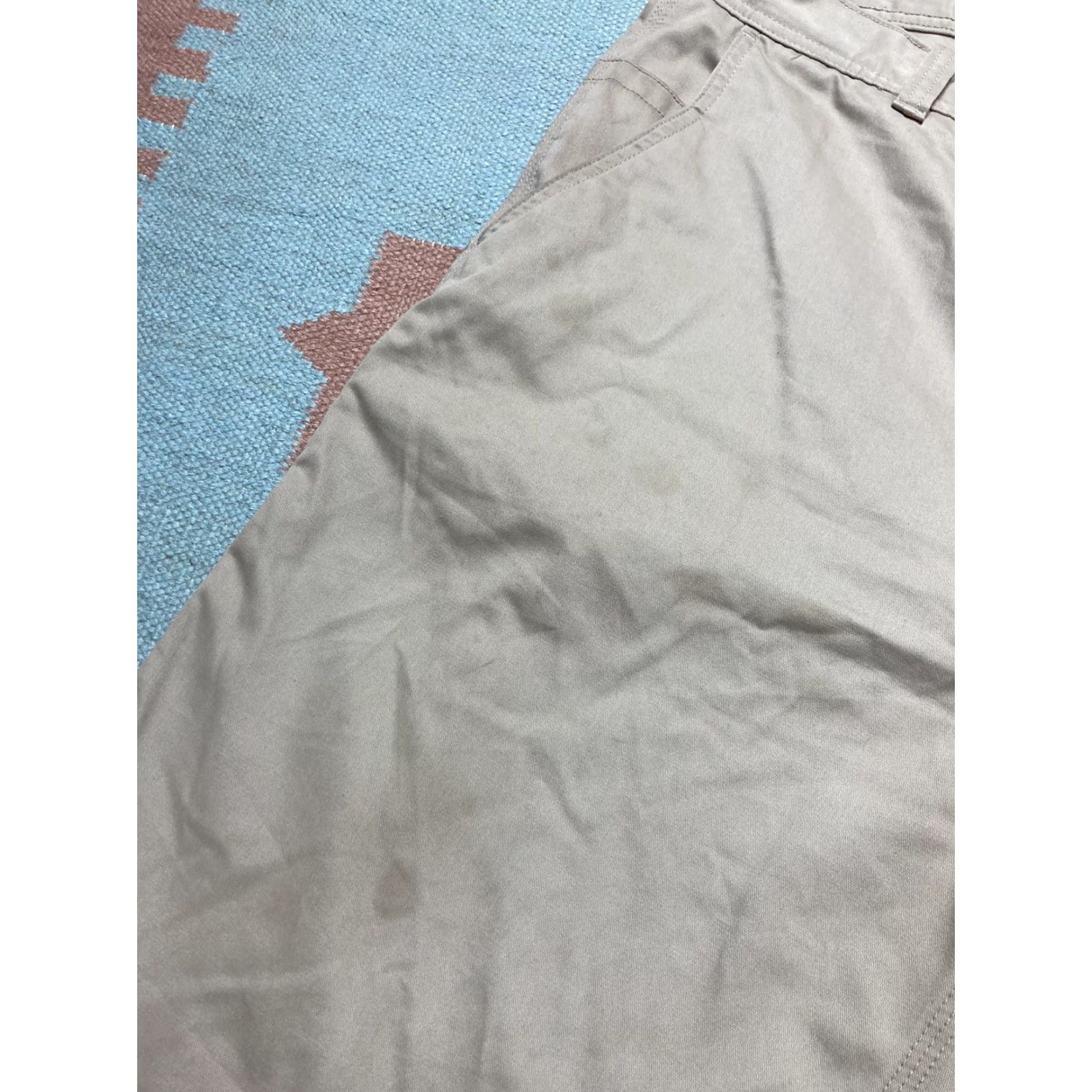 Under Armour Under armour Shorts Cotton Polyester Flat Front Carpenter Golf Casual Mens 40 Beige Chino Flat Front 11.5” Inseam 13” Leg Opening Mens Size US 40 / EU 56 - 4 Thumbnail
