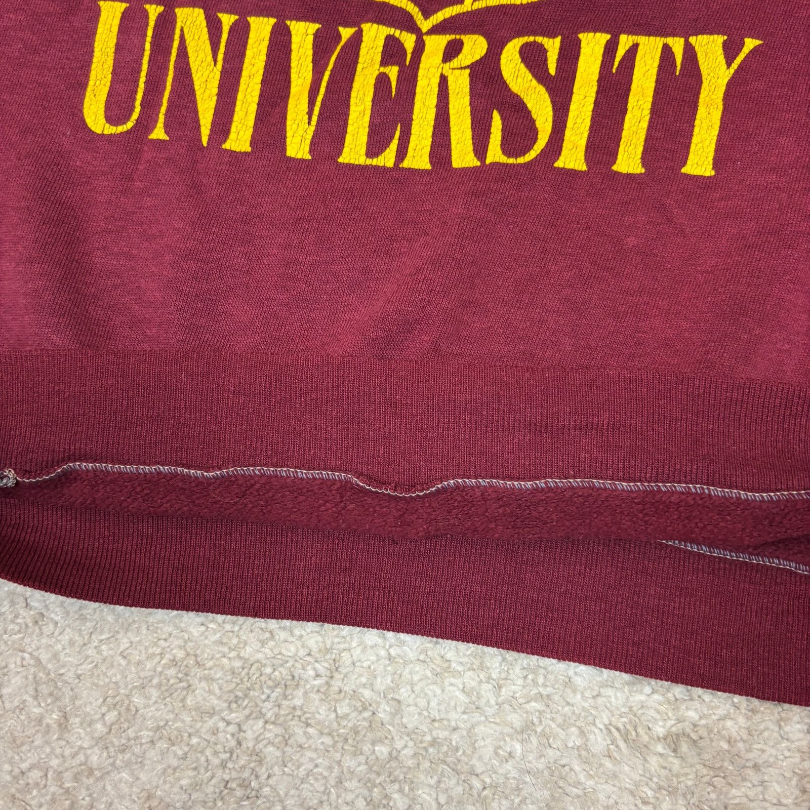 Vintage Vintage 80s Cambridge University Crest Sweatshirt Men's M Size US M / EU 48-50 / 2 - 10 Thumbnail