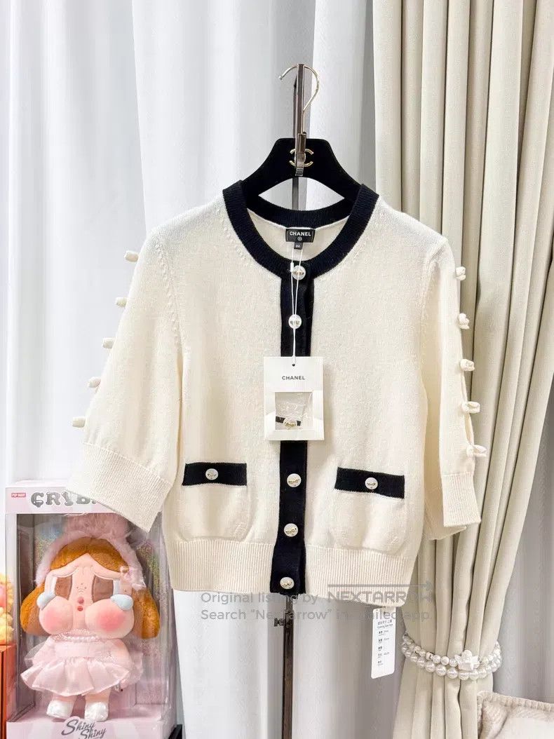Chanel Chanel Black edge three-dimensional bow hollow knit coat Size XXS / US 00 / IT 34 - 1 Thumbnail