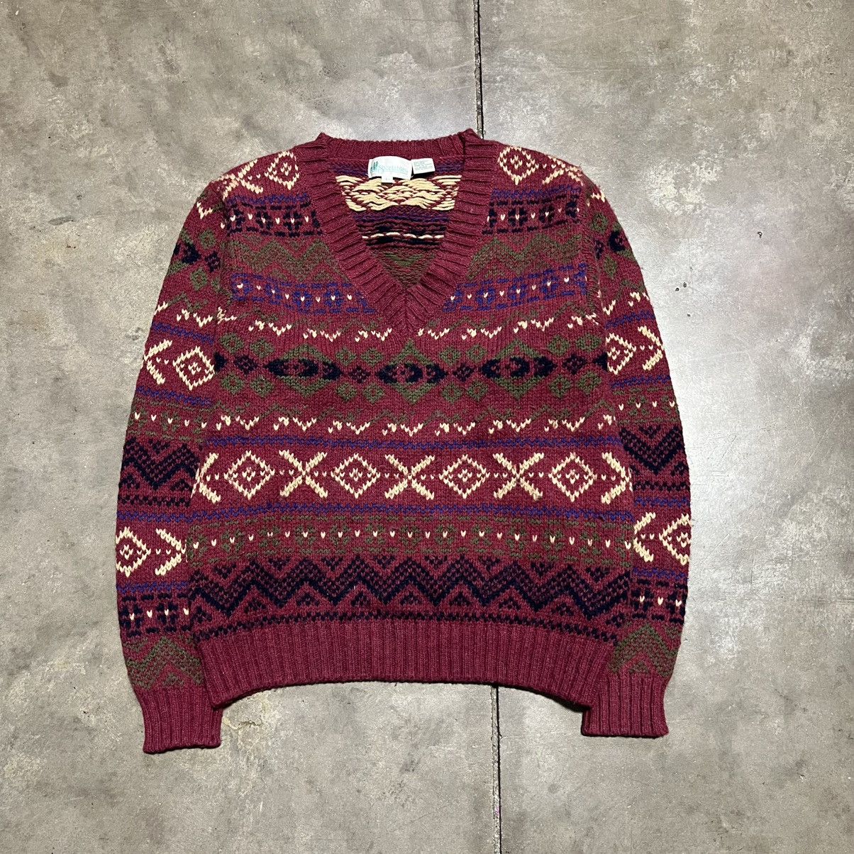 Vintage Vintage Fair Isle Sweater V Neck Wool Blend 90s Patterned Size US L / EU 52-54 / 3 - 1 Thumbnail