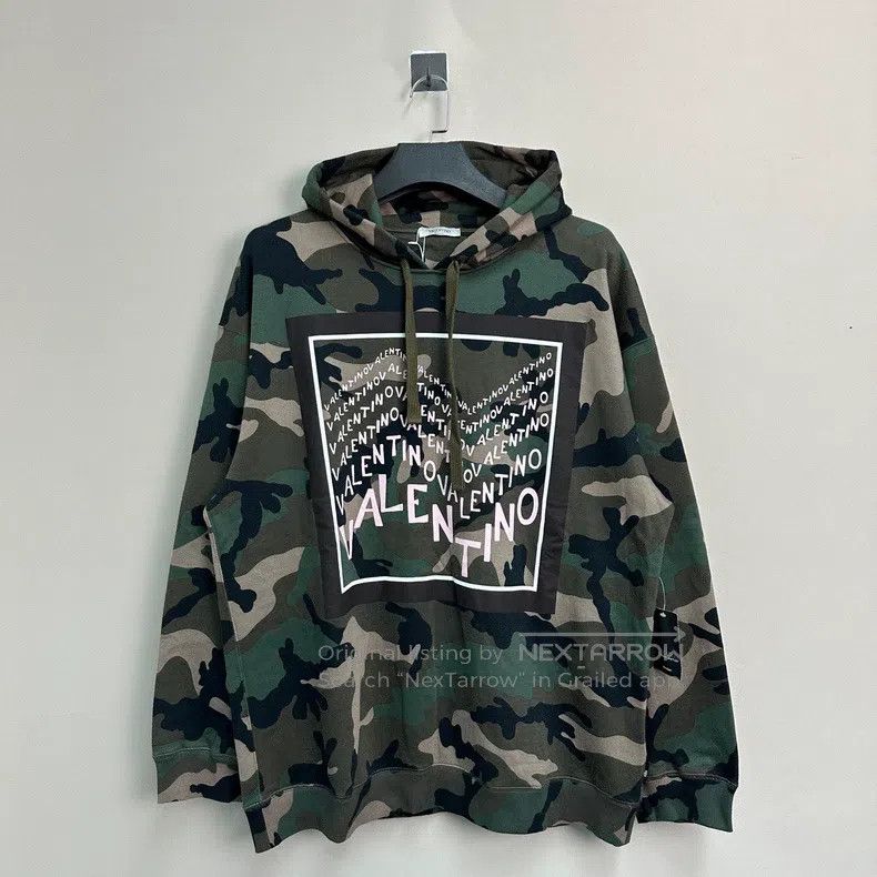 Valentino Valentino Camouflage letter hoodies Size US XL / EU 56 / 4 - 1 Thumbnail