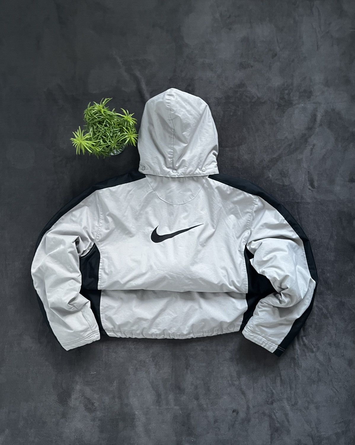 Nike Jacket Nike Vintage Big Central Swoosh Rare 90s Streetwear Size US XL / EU 56 / 4 - 2 Thumbnail