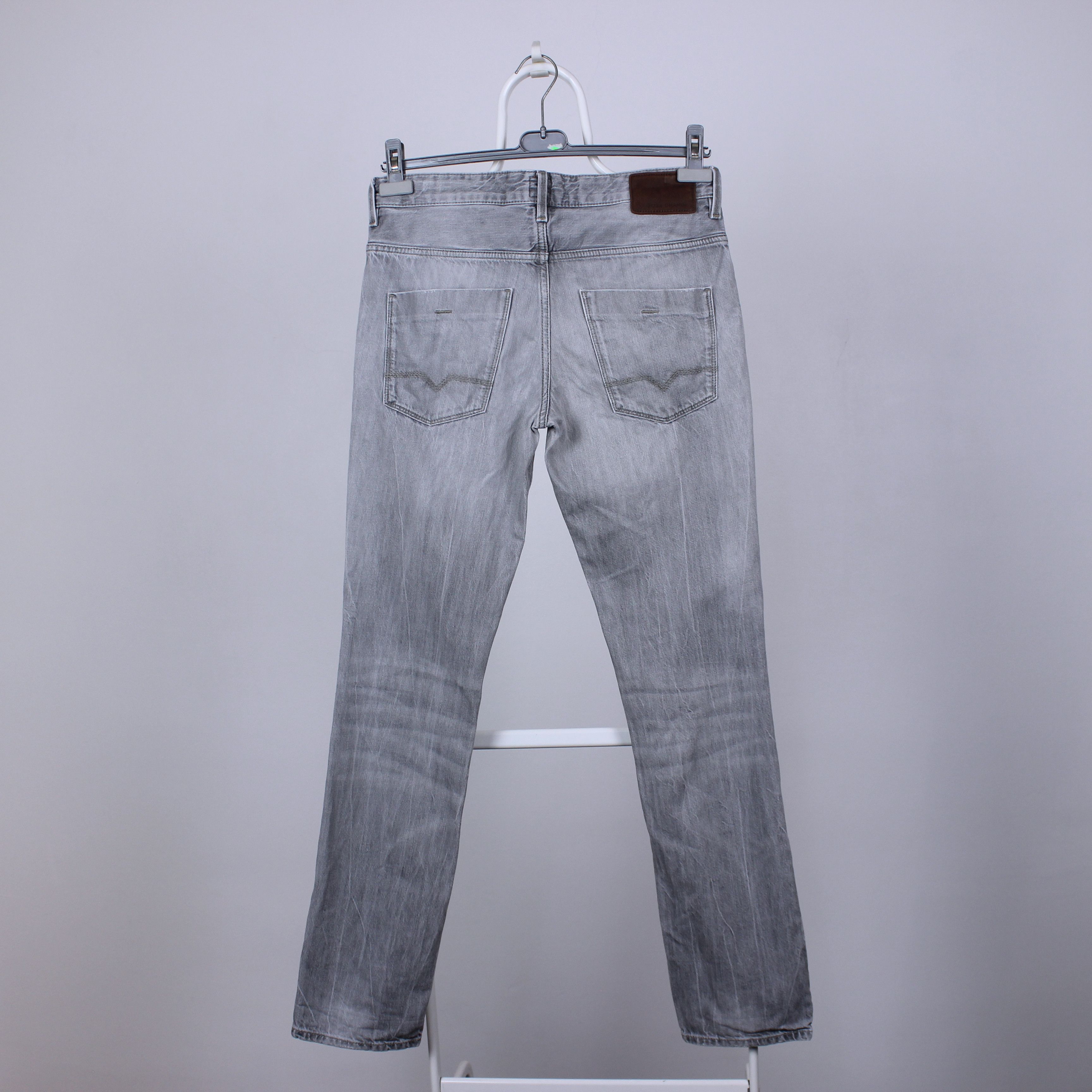 Hugo Boss Hugo Boss denim men jeans rare 32 gray light Size US 32 / EU 48 - 4 Thumbnail