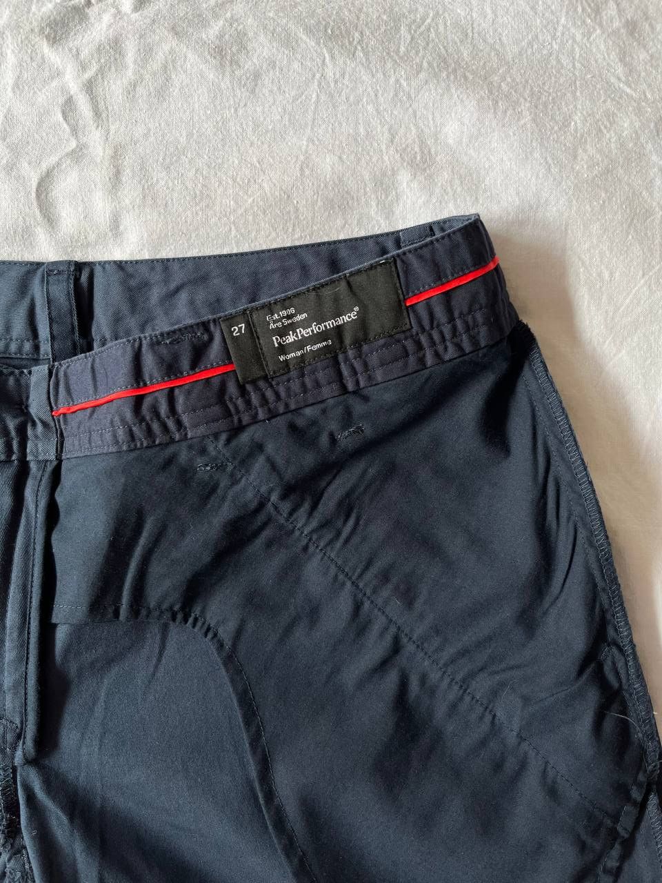 Peak Performance Peak Performance navy blue women's golf shorts Size 29" - 5 Thumbnail