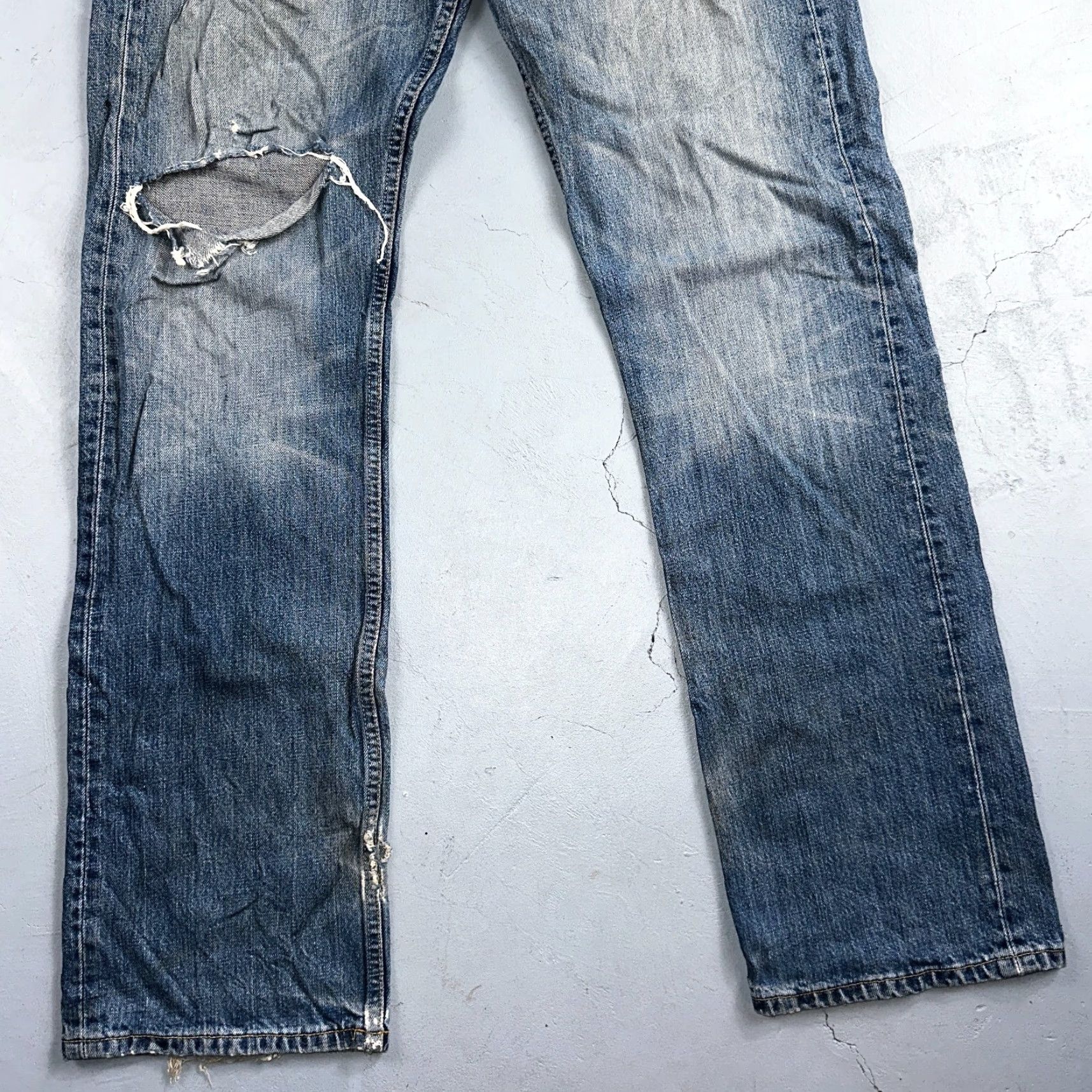 Levi's VINTAGE Levi's 501 Jeans - Denim Straight Fit - Blue Light Wash - 34x34 - Men / Regular Rise - 90s Theme Size US 34 / EU 50 - 3 Thumbnail