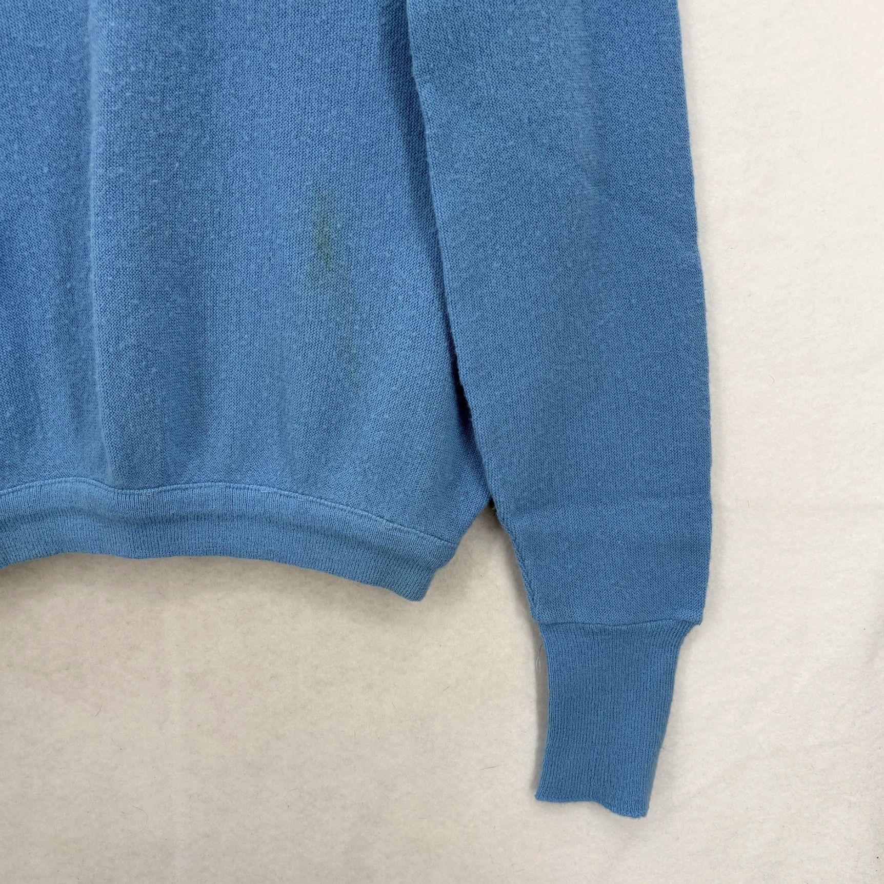 Izod VINTAGE Izod Lacoste Sweater Mens Large Blue V-Neck Croc Logo Pullover Preppy Size US L / EU 52-54 / 3 - 3 Thumbnail