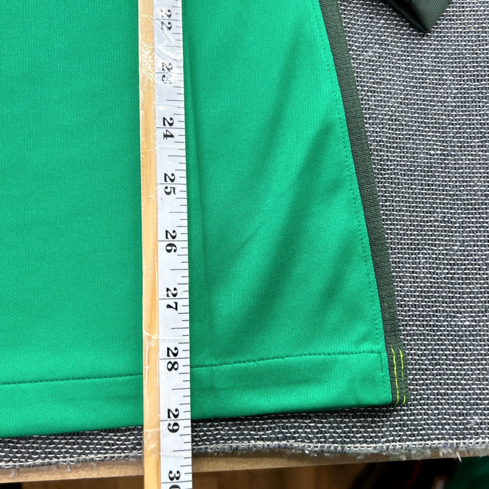 Nike Nike Norway 2016 2017 Goalkeeper Player Issue Jersey Mens Medium Football Long Sleeve Green Shirt Mens Football Jersey Size US M / EU 48-50 / 2 - 7 Thumbnail