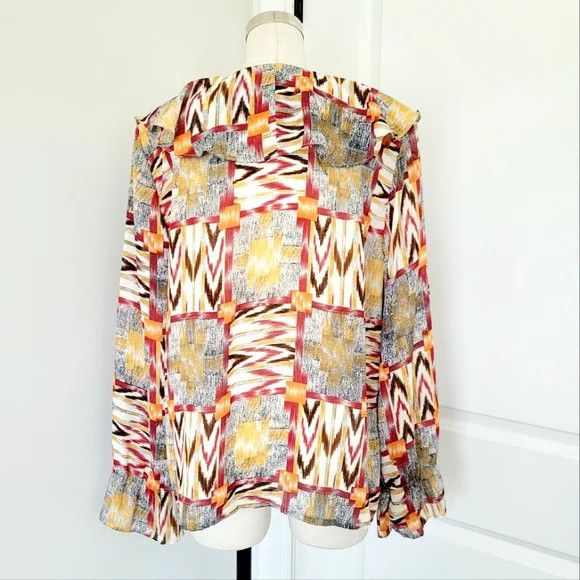 Vacation Juniors' Nicola Printed Button-Up Ruffle Long Sleeve Blouse Size L / US 10 / IT 46 - 4 Thumbnail