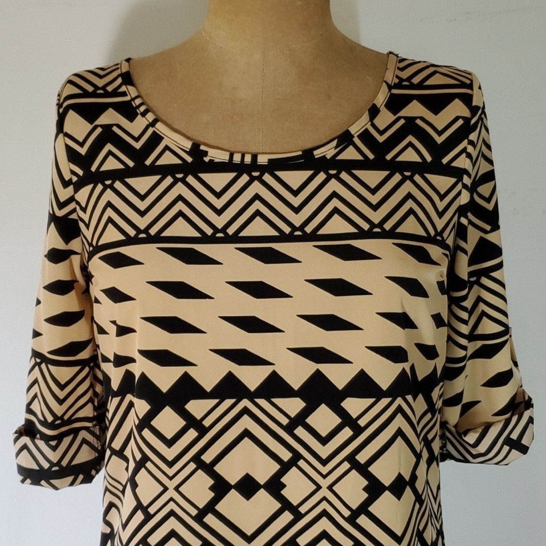 Other Charlotte Russe Size S Dress Mini Shift Rolled Elbow Sleeve Size S / US 4 / IT 40 - 5 Thumbnail