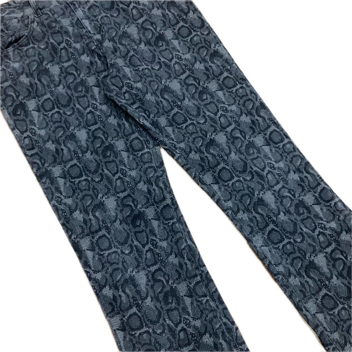 If Six Was Nine × Le Grande Bleu (L.G.B.) PARIS BLUES BOOTCUT SNAKES SKIN MOTIF JEANS Size US 32 / EU 48 - 4 Thumbnail