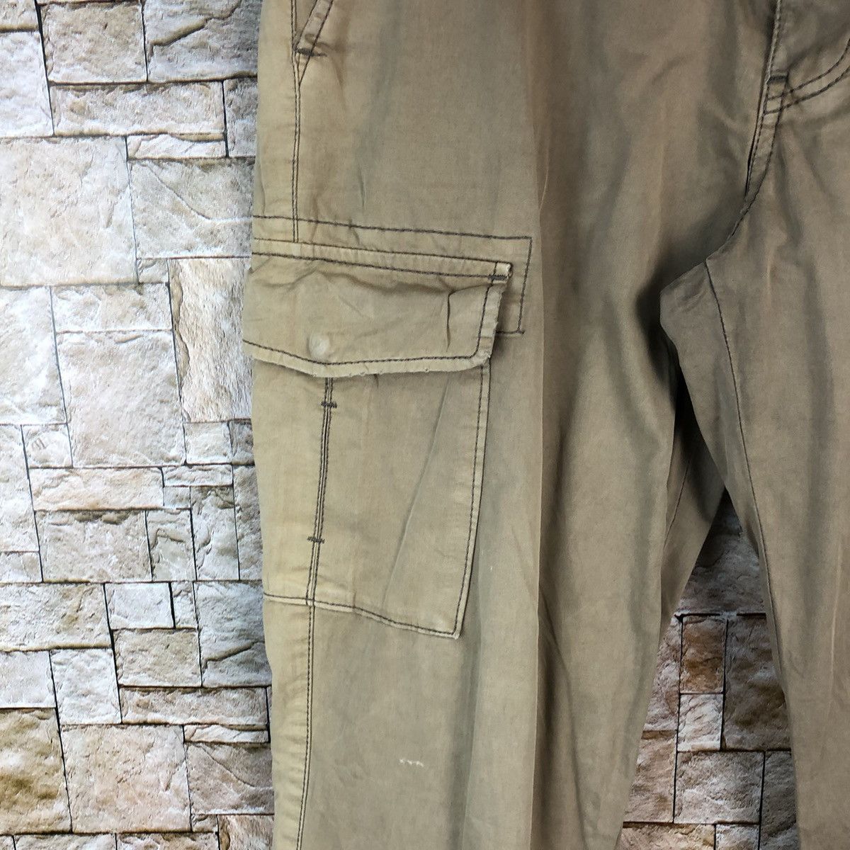 Japanese Brand Uniqlo Brown faded Cargo Multipocket Pants #A1176 Size US 30 / EU 46 - 9 Thumbnail