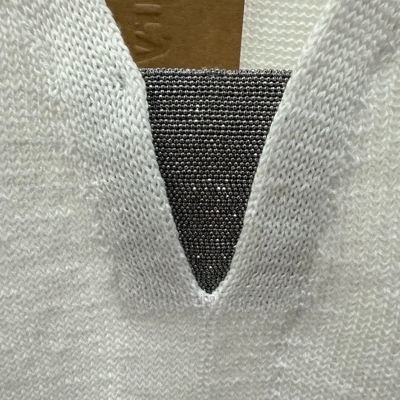 Brunello Cucinelli Brunello Cucinelli Beaded V-neck Knitted Sweater Size S / US 4 / IT 40 - 6 Thumbnail