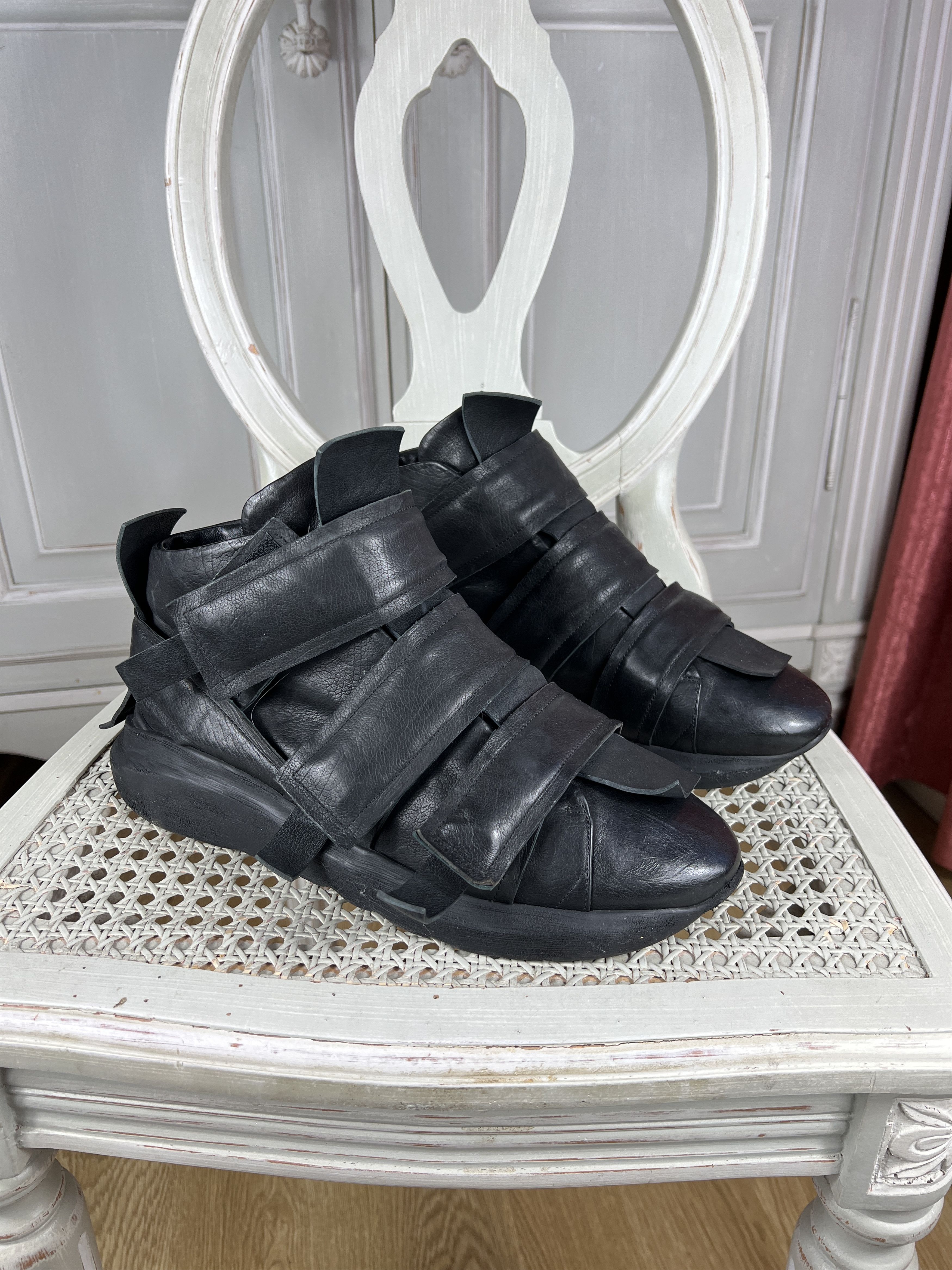 image of Avant Garde Avantgarde Shoes Leather in Black, Men's (Size 9)