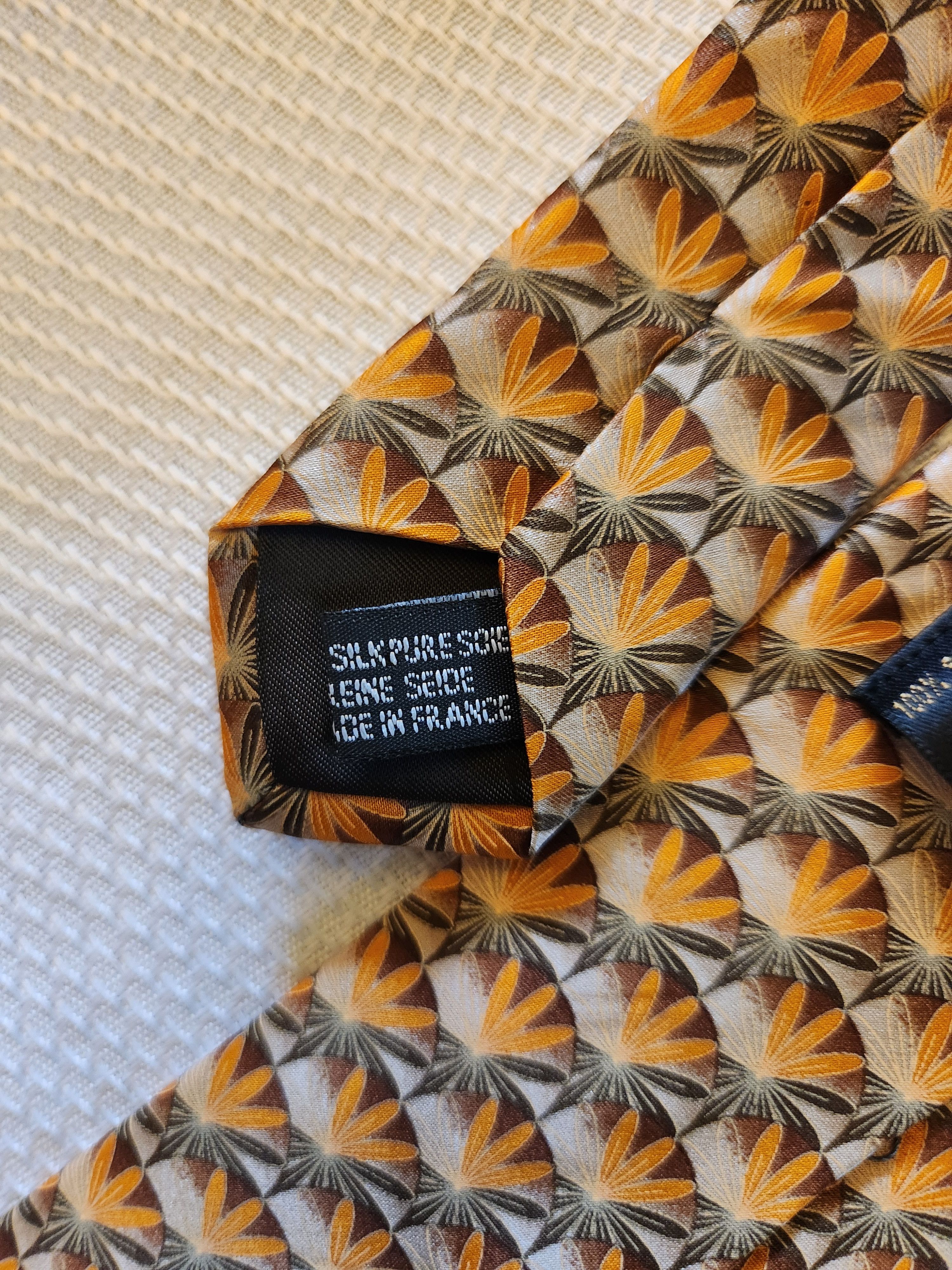 Lanvin Made in France Floral Pattern 100% Silk Necktie. Size ONE SIZE - 3 Thumbnail