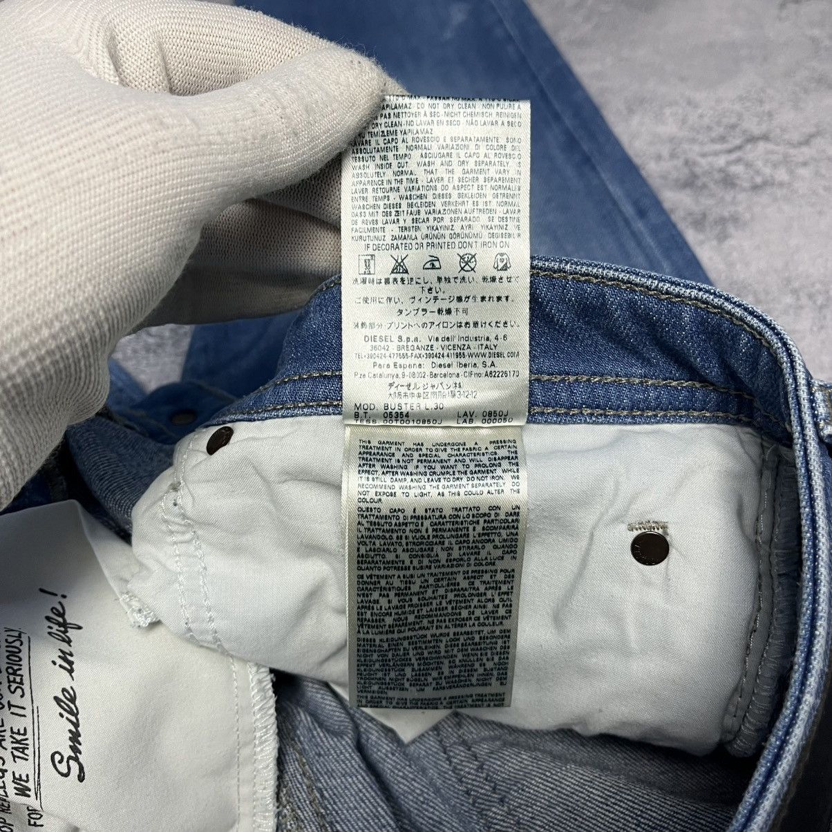 Diesel Vintage Diesel Distressed Denim Jeans Buster Streetwear Y2K Size US 32 / EU 48 - 14 Thumbnail