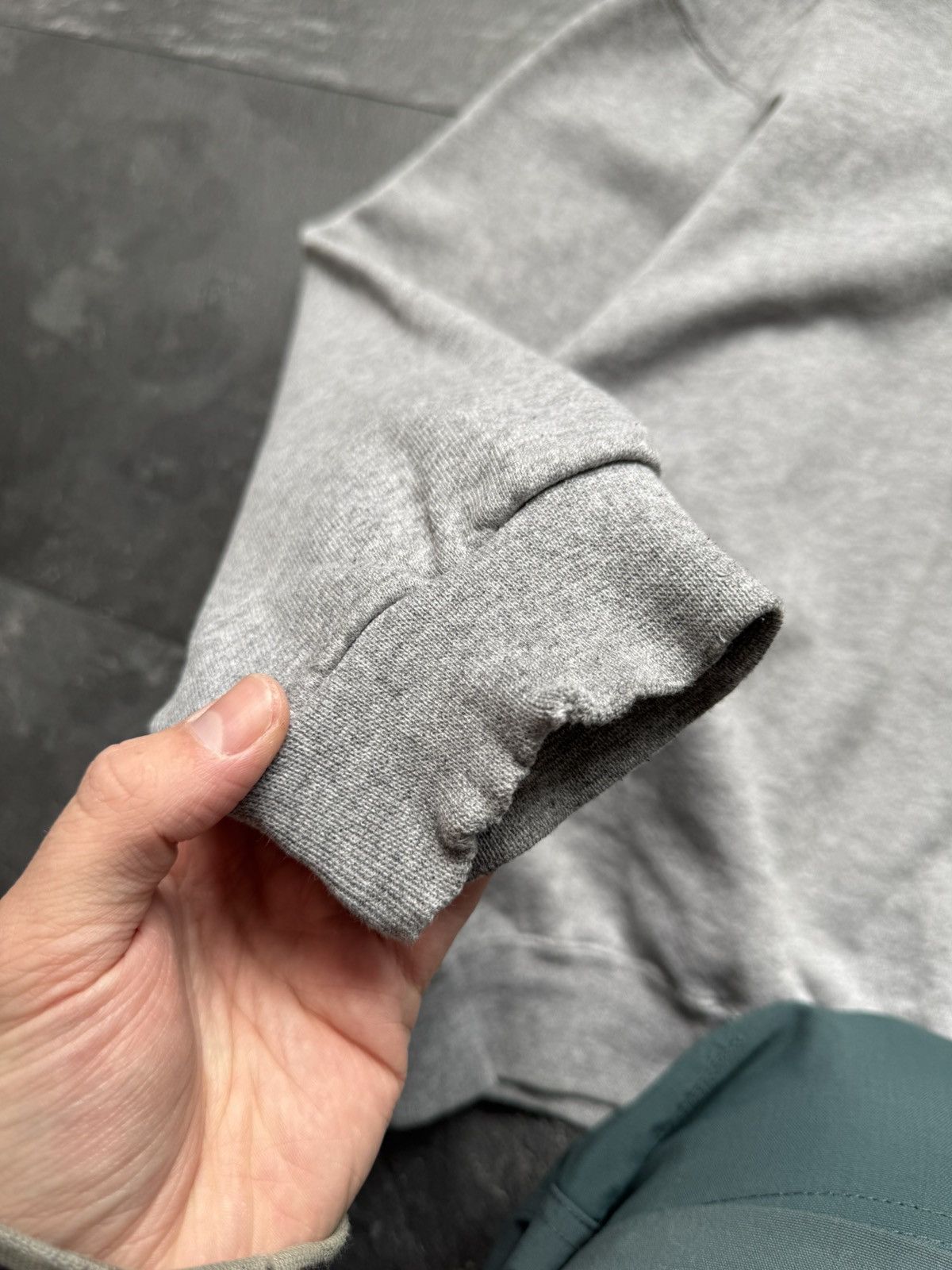 Nike × Vintage Nike vintage rare mini swoosh Nike oversize sweatshirt Size US L / EU 52-54 / 3 - 8 Thumbnail