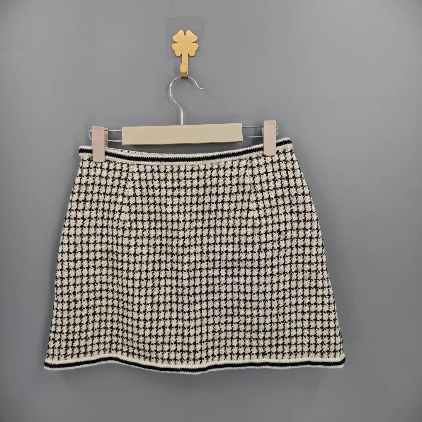 Miu Miu MIU MIU Plaid Colorblock Button-Pocket Skirt Women's Size 27" / US 4 / IT 40 - 2 Thumbnail