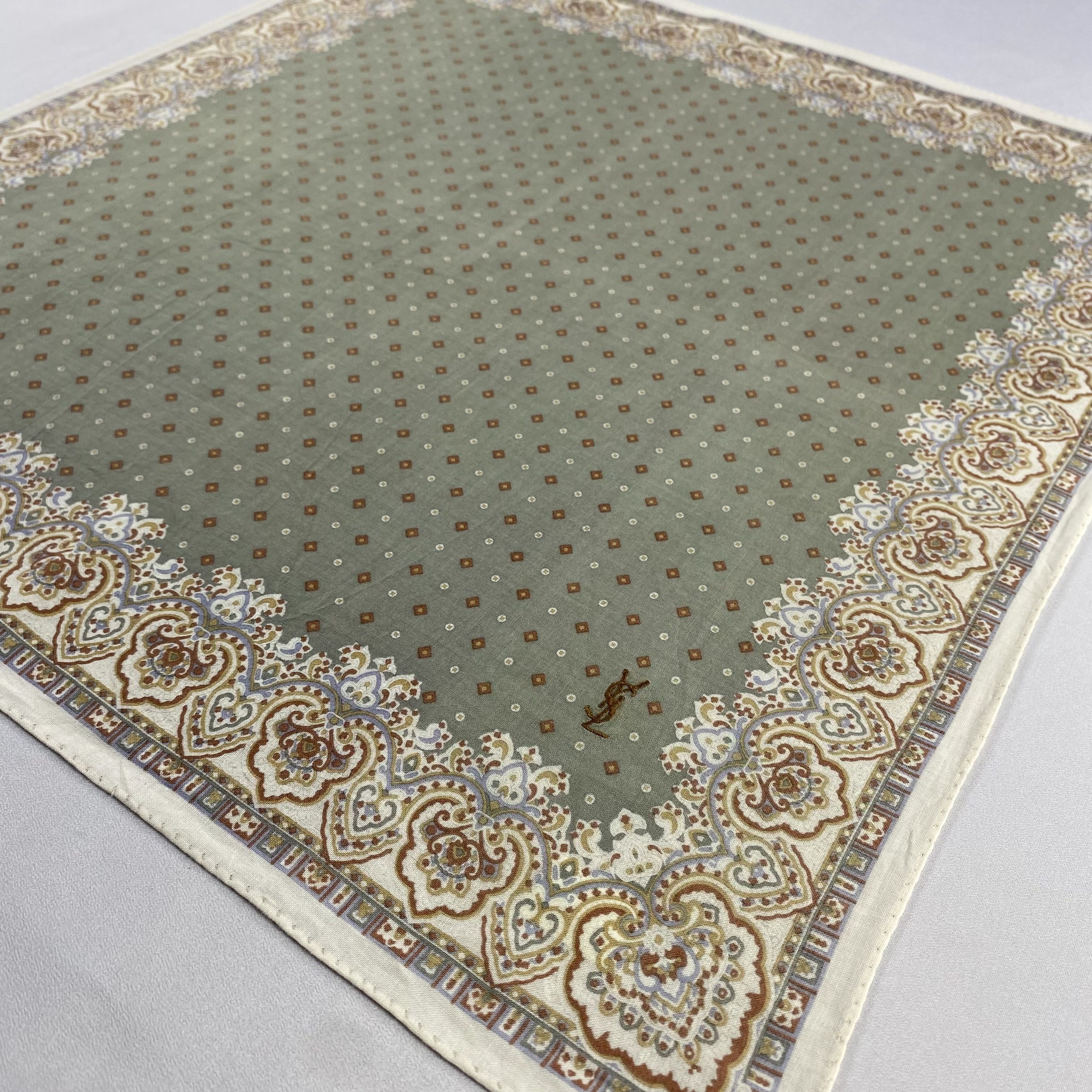Vintage Yves Saint Laurent Bandana/ Handkerchief / Neckerchief-P1672 Size ONE SIZE - 2 Thumbnail