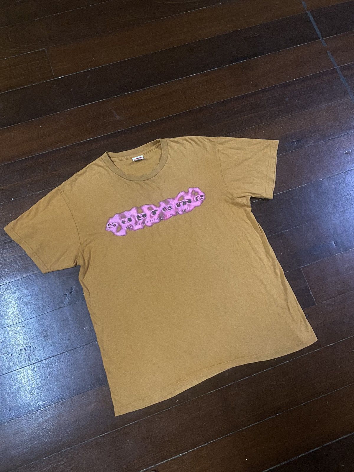 Supreme Fire 🔥 Supreme Everything is Shit Tee Size US M / EU 48-50 / 2 - 3 Thumbnail