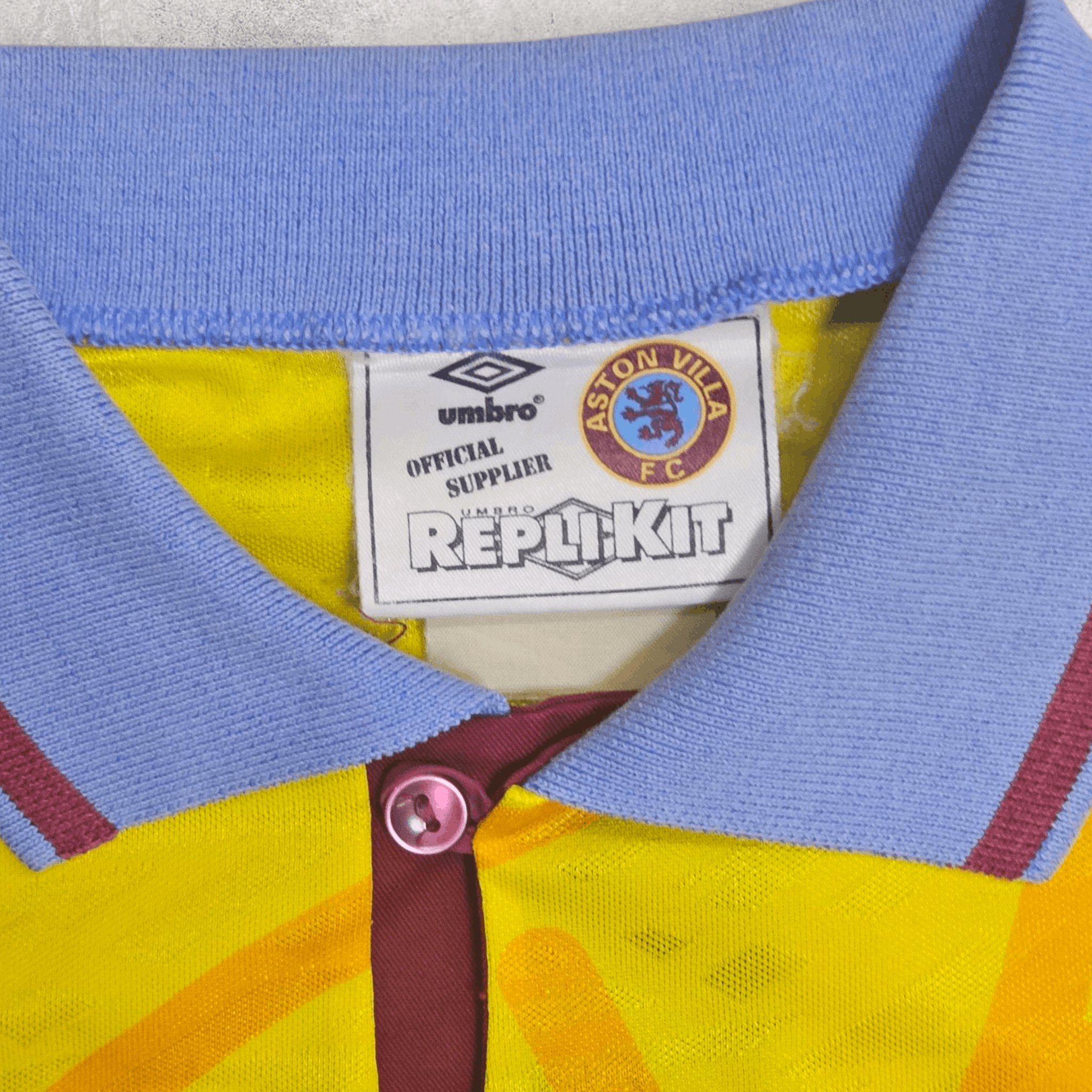 Umbro Aston Villa Umbro 1991-93 Third Kit Size US XL / EU 56 / 4 - 5 Thumbnail