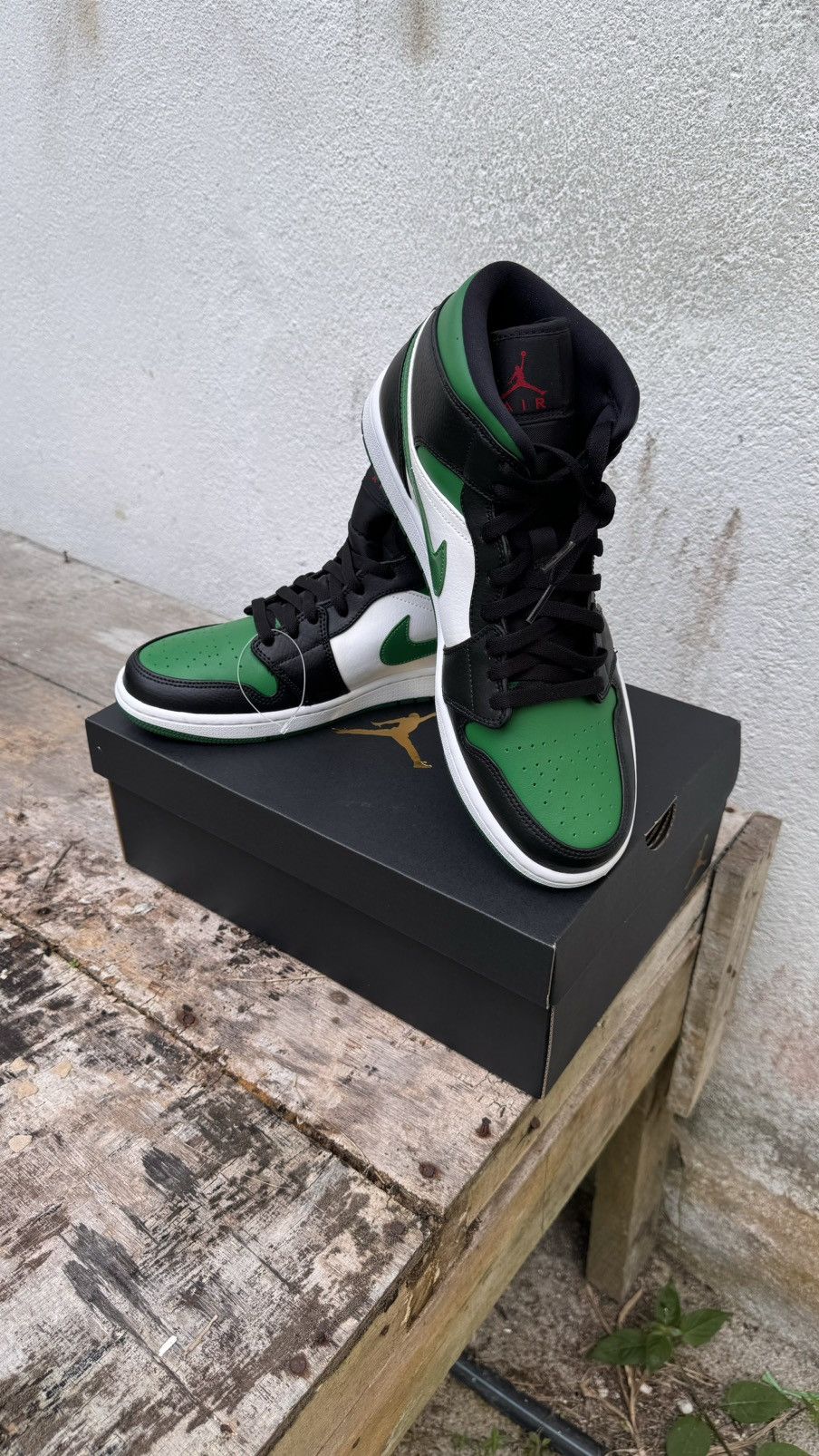 Jordan Brand × Nike Nike Air Jordan 1 Mid Black/Pine Green Size US 11 / EU 44 - 2 Thumbnail