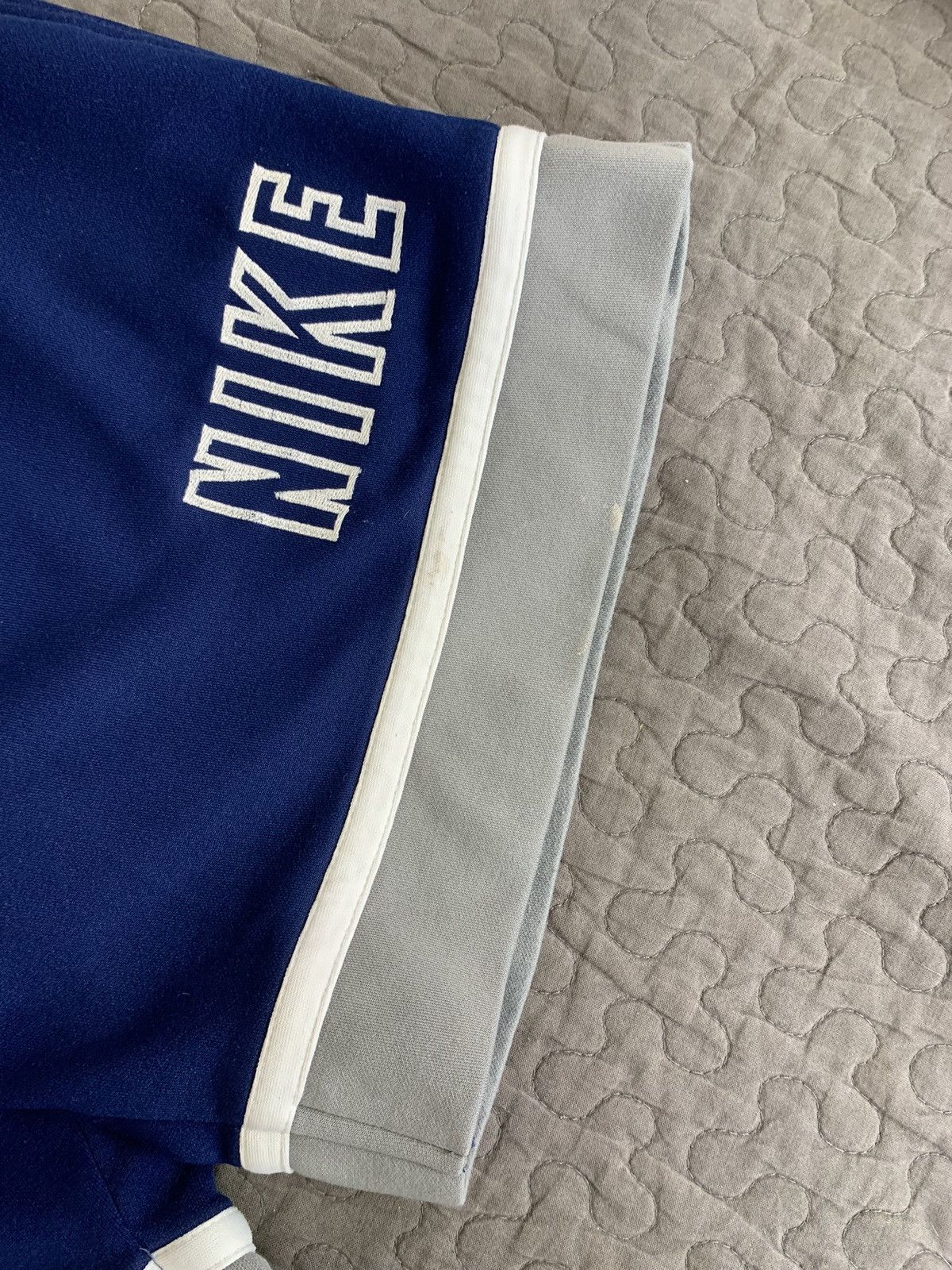 Nike × Vintage Vintage Nike Big Logo Shorts Size US 32 / EU 48 - 24 Thumbnail