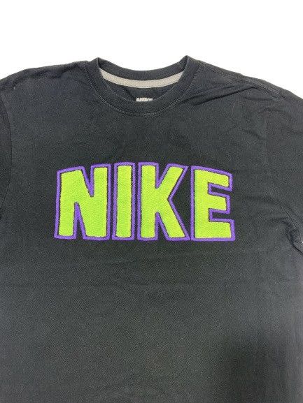 Nike × Vintage Nike Vintage Y2K Center Big Logo Tee Shirt t-shirt Size US L / EU 52-54 / 3 - 2 Thumbnail
