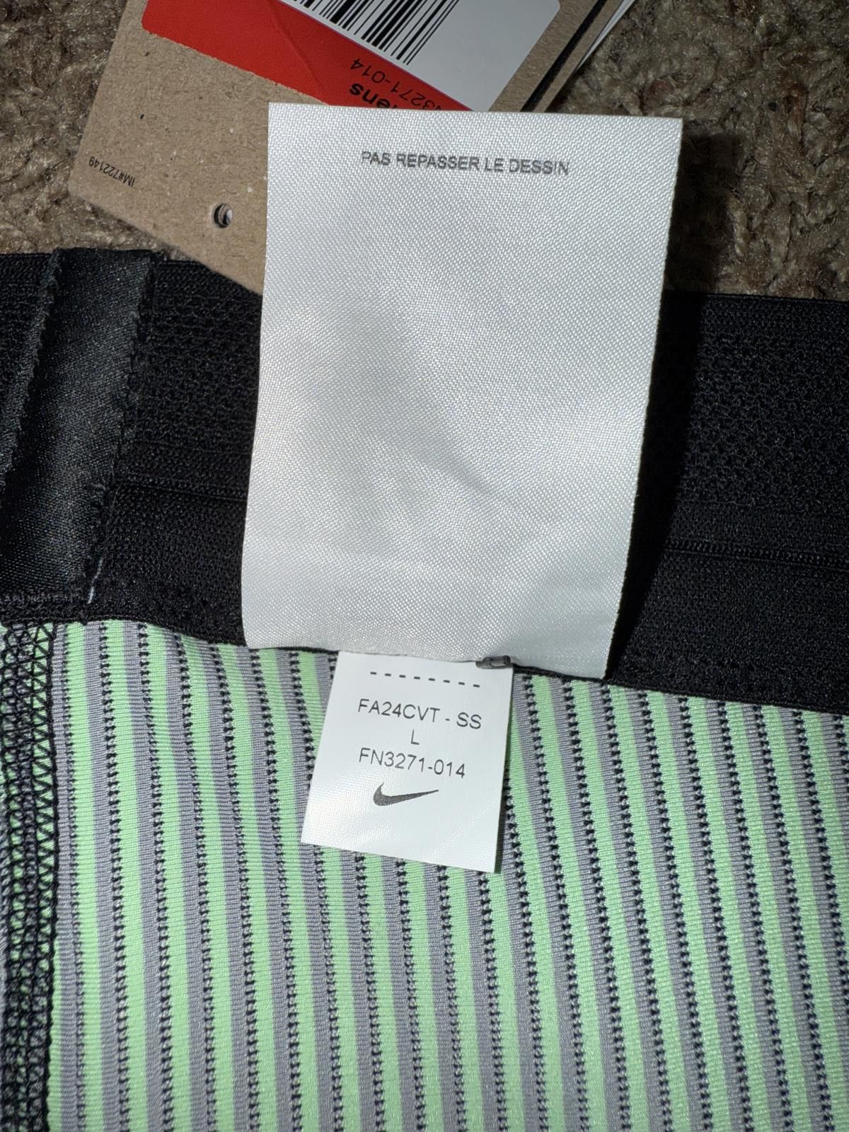 Nike Nike Women’s Aeroswift Dri-Fit ADV Green/Black Shorts Sample Size 36" / US 14 / IT 50 - 10 Thumbnail