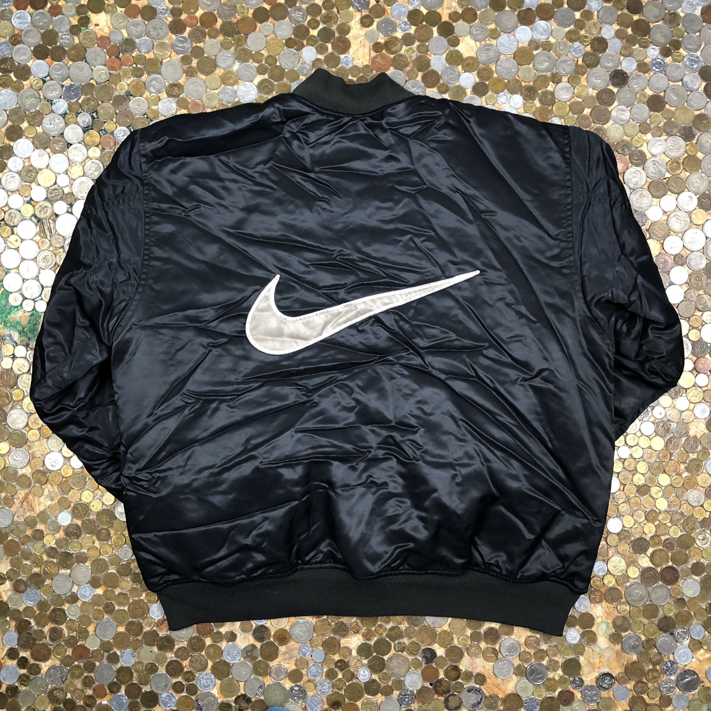 Nike Nike Bomber jacket Big Swoosh Size US M / EU 48-50 / 2 - 1 Thumbnail