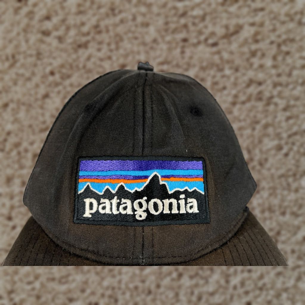 Patagonia Patagonia Hat Cap Snap Back Adult One Size Black Fitz Roy Embroider Trucker READ Size ONE SIZE - 1 Thumbnail