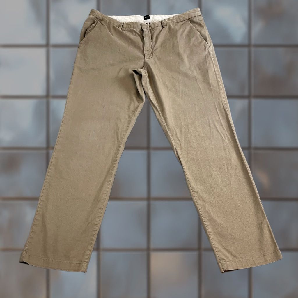 Hugo Boss Hugo Boss Chino Trousers Mens Regular 38 Beige Stretch 5-Pocket Design Tapered Front Flat New title Size US 38 / EU 54 - 1 Thumbnail