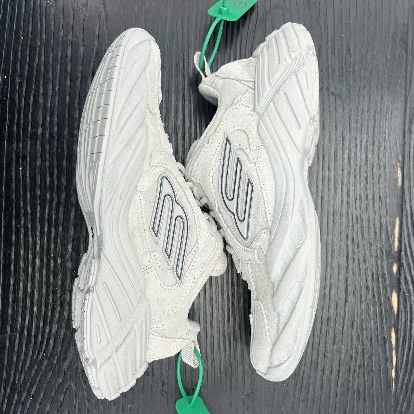 Balenciaga Balenciaga Monday gray white 38 shoes Size US 7.5 / IT 37.5 - 3 Thumbnail