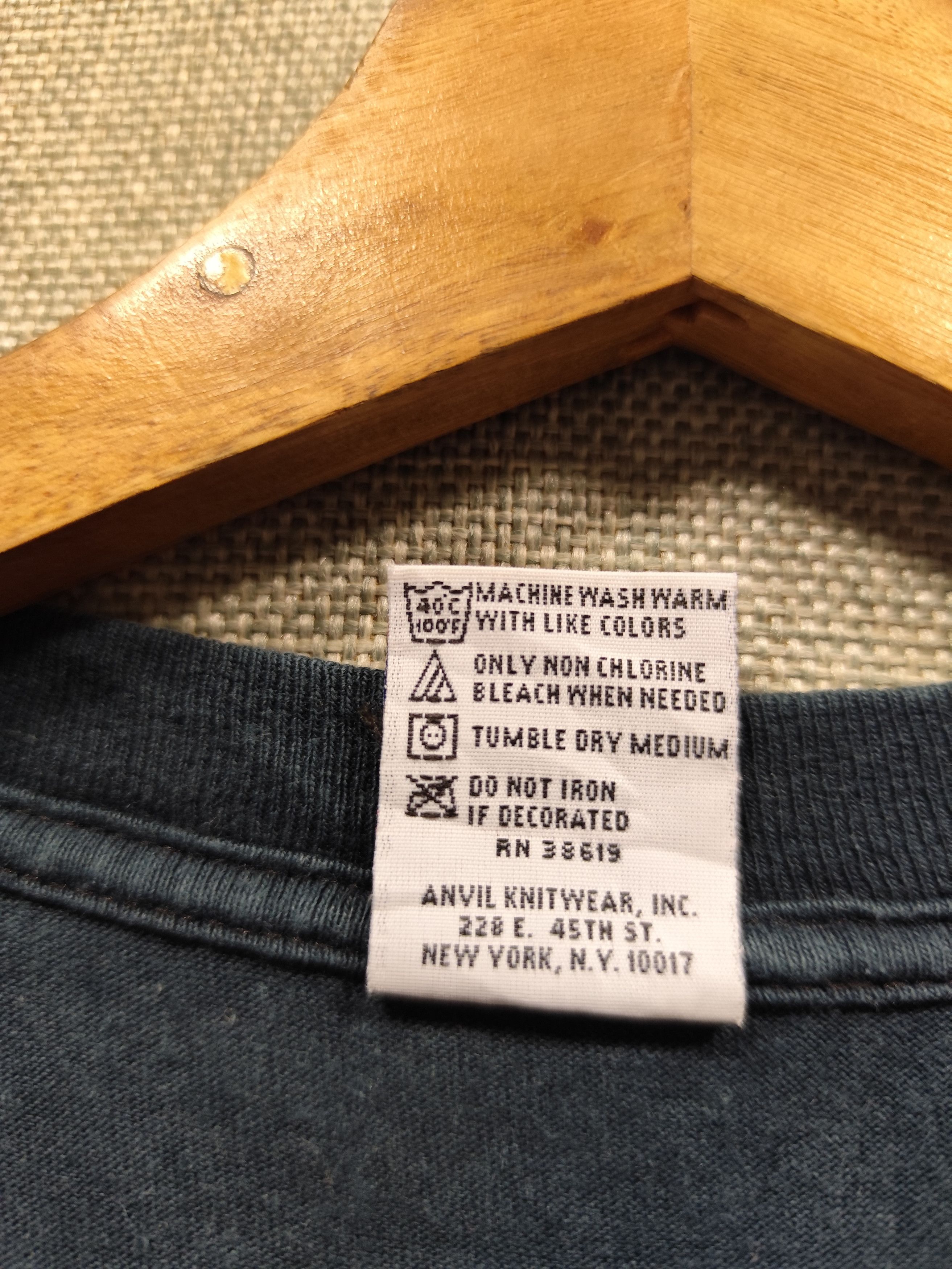 Anvil × Vintage Vintage 90s t shirt bose better sound through research Size US M / EU 48-50 / 2 - 5 Thumbnail