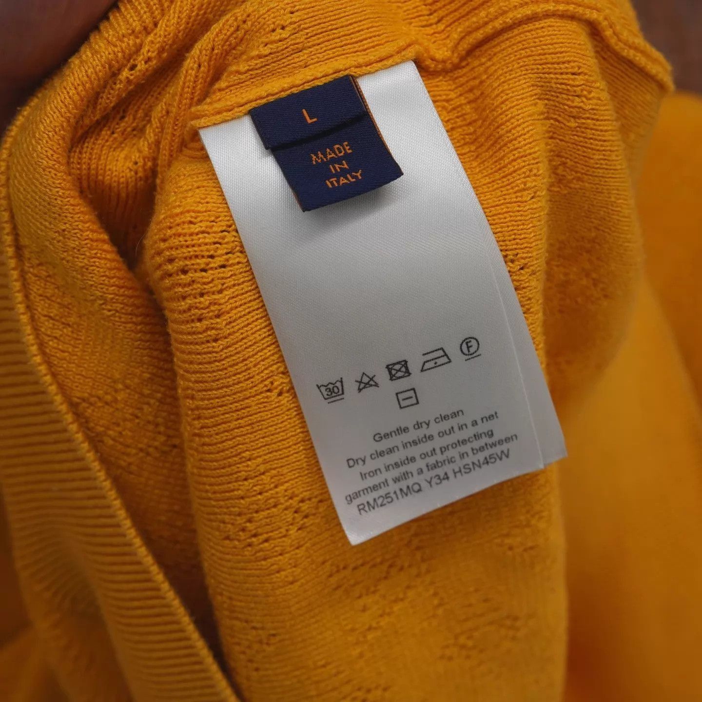 Louis Vuitton Orange Textured Long Sleeve Sweater Size L Size US L / EU 52-54 / 3 - 5 Thumbnail