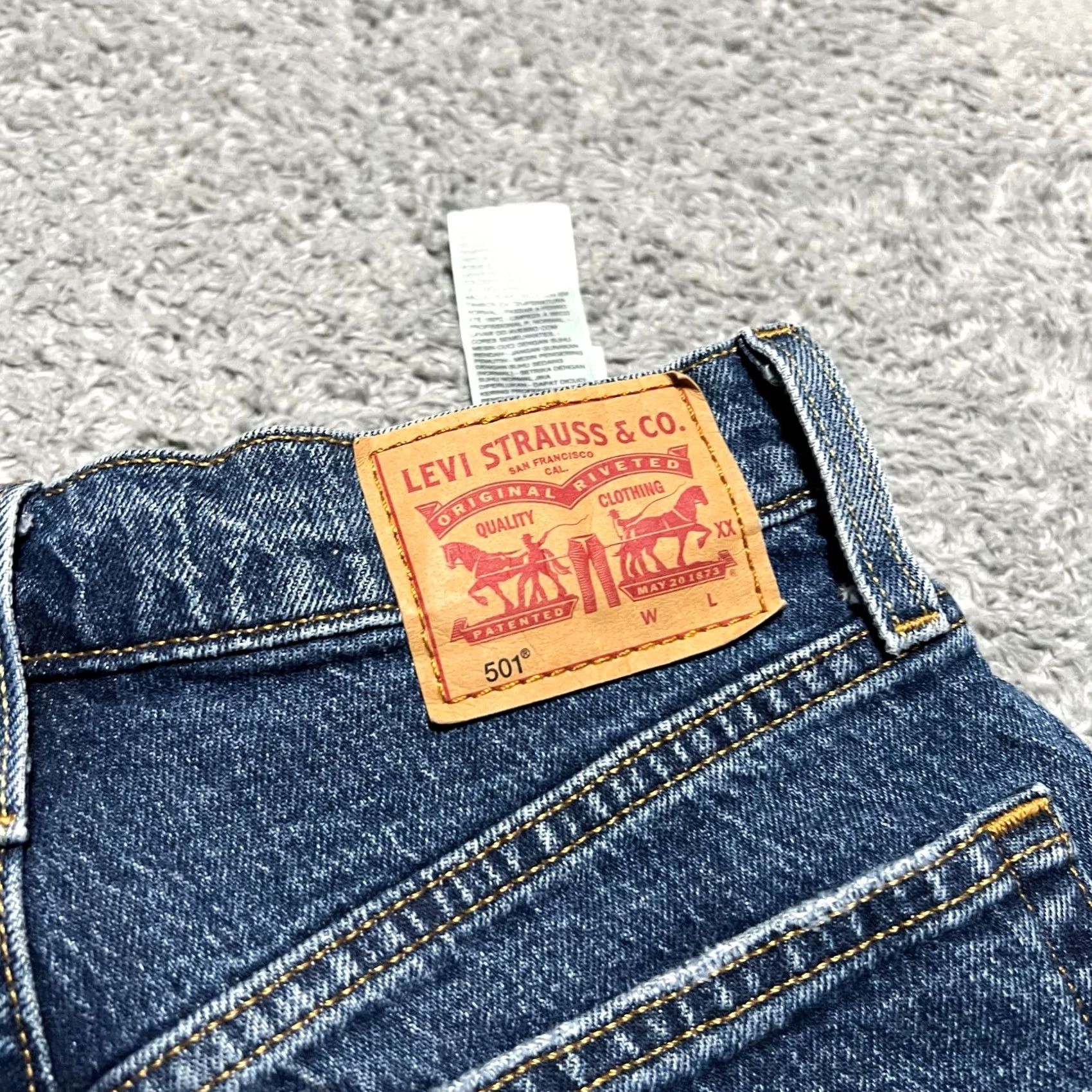 Levi's VINTAGE Levis 501 Jean Shorts Womens 24 Button Fly Jorts Short Jeans Blue Womens 24x2 Cut-Off Stylesight Size 42" / US 20 - 4 Thumbnail