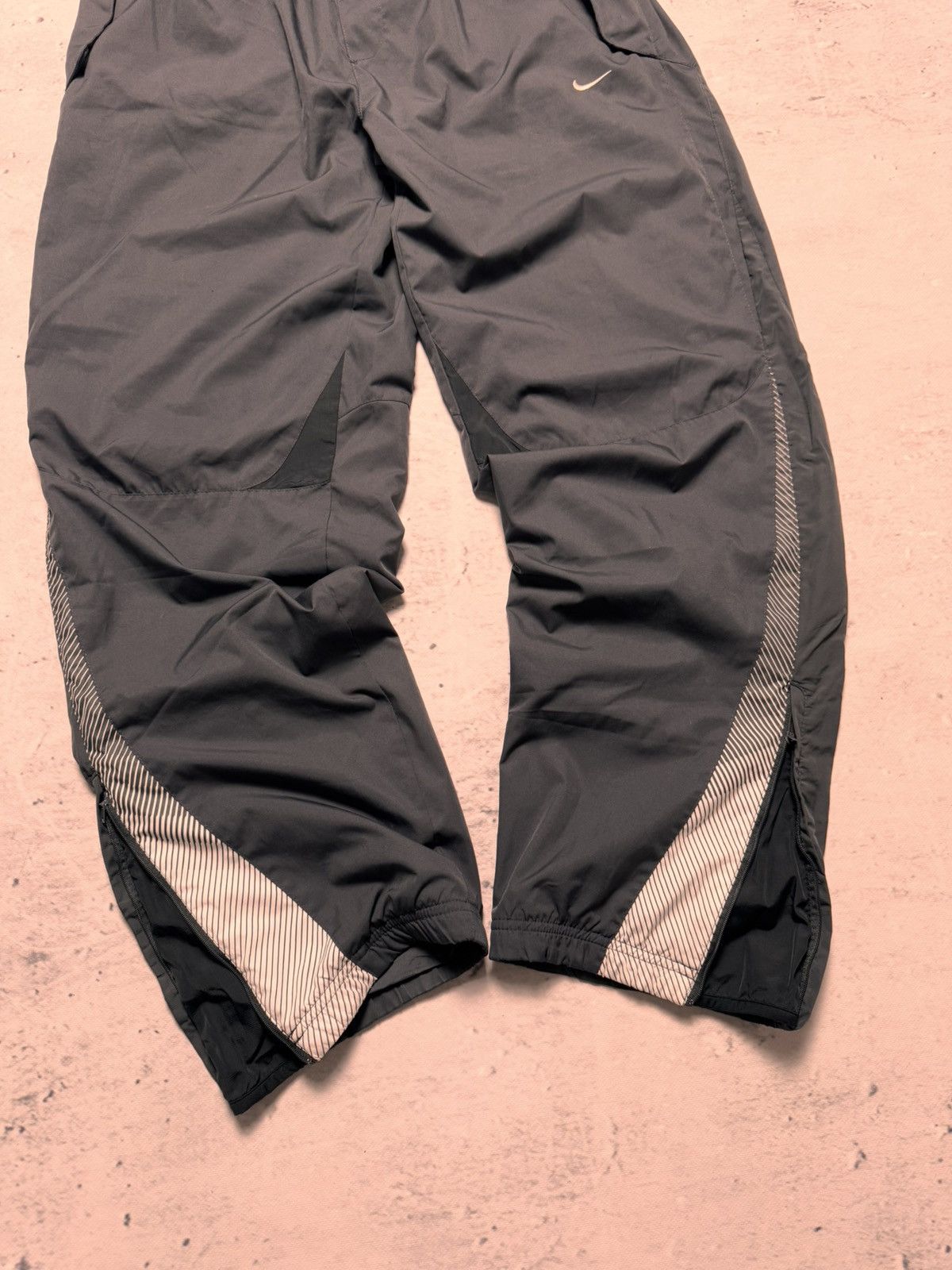 Nike × Vintage NIKE SHOX VINTAGE BASIC LOGO OVERSIZE BAGGY PANTS Size US 34 / EU 50 - 3 Thumbnail