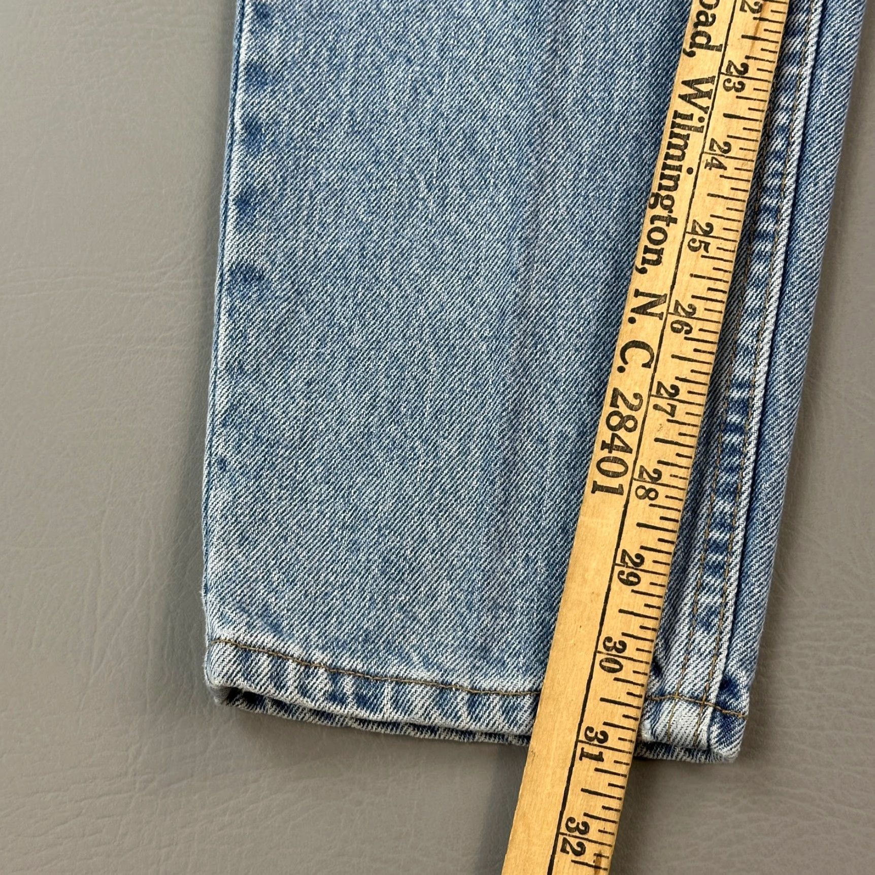 Levi's VINTAGE Levi's 550 Jeans Women's 6 33x31 Blue Relaxed Tapered High Rise Mom Y2K Levis 550 Jeans Women's 6 33x31 Blue Relaxed Tapered High Rise Mom Y2K Size 28" / US 6 / IT 42 - 3 Thumbnail