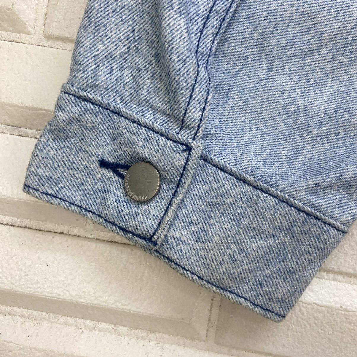 GU × Maison MIHARA YASUHIRO 🔥Miharayasuhiro Two-Tone Trucker Denim Jacket Size US M / EU 48-50 / 2 - 13 Thumbnail