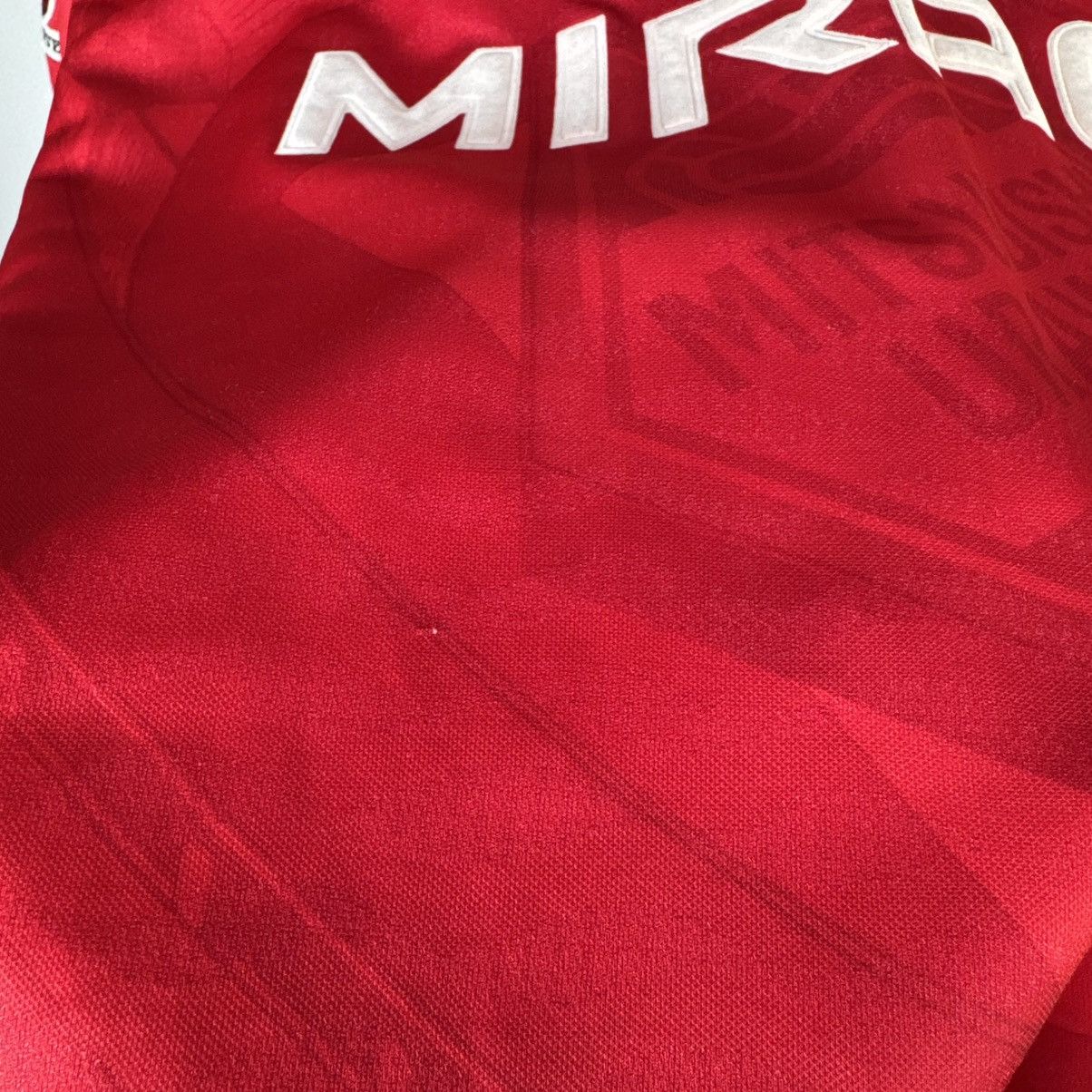 Umbro URAWA RED DIAMONDS 1996/98 HOME FOOTBALL SHIRT SOCCER JERSEY Size US M / EU 48-50 / 2 - 23 Thumbnail