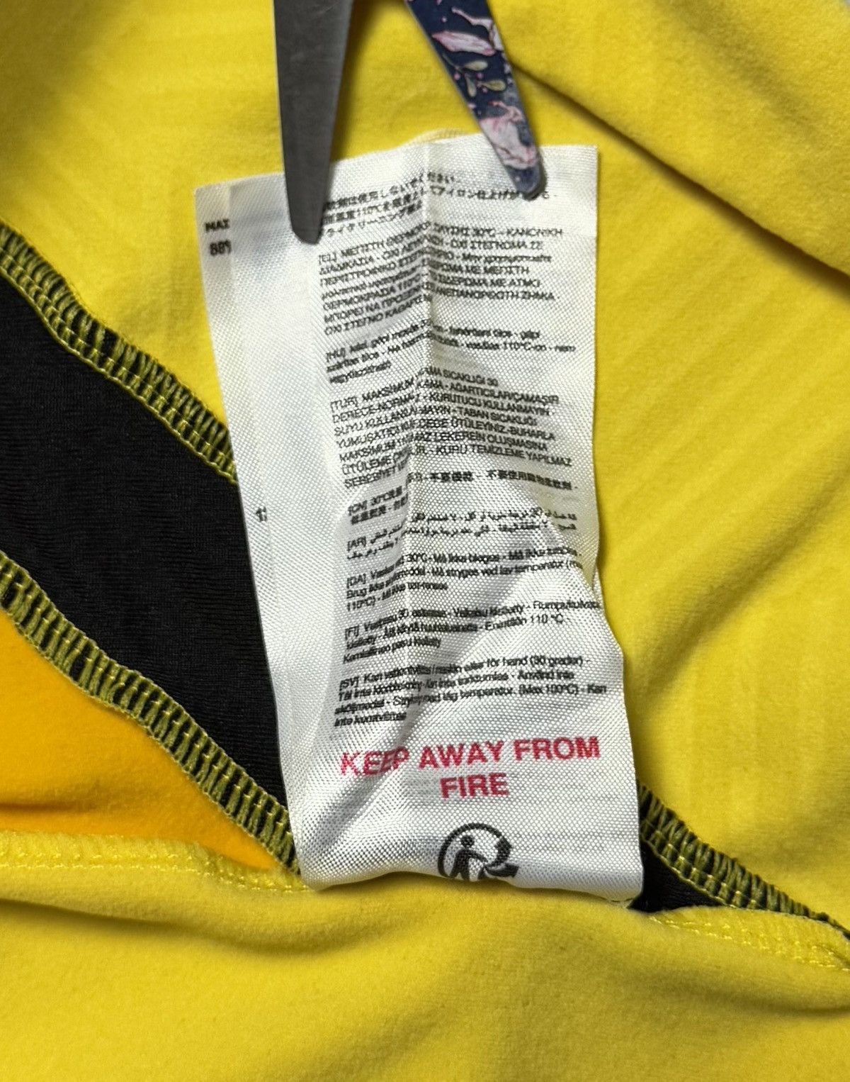 Macron Oxford United 2022 2023 Football Soccer 1/4 Zip Top Macron Size US XXL / EU 58 / 5 - 12 Thumbnail