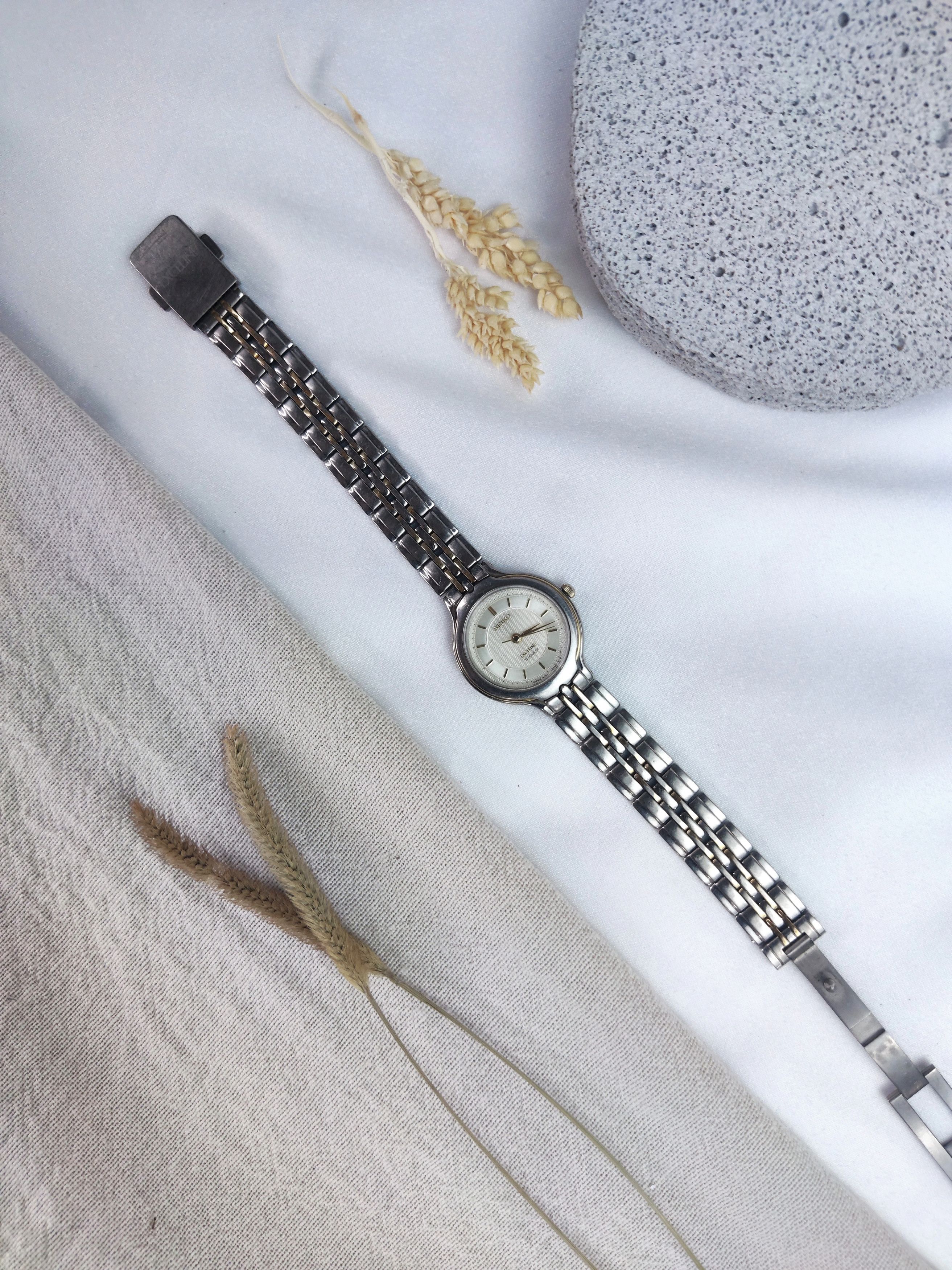Seiko RARE SEIKO EXCELINE TITANIUM TWO TONE TEXTURE DIAL LADIES ✨ Size ONE SIZE - 3 Thumbnail