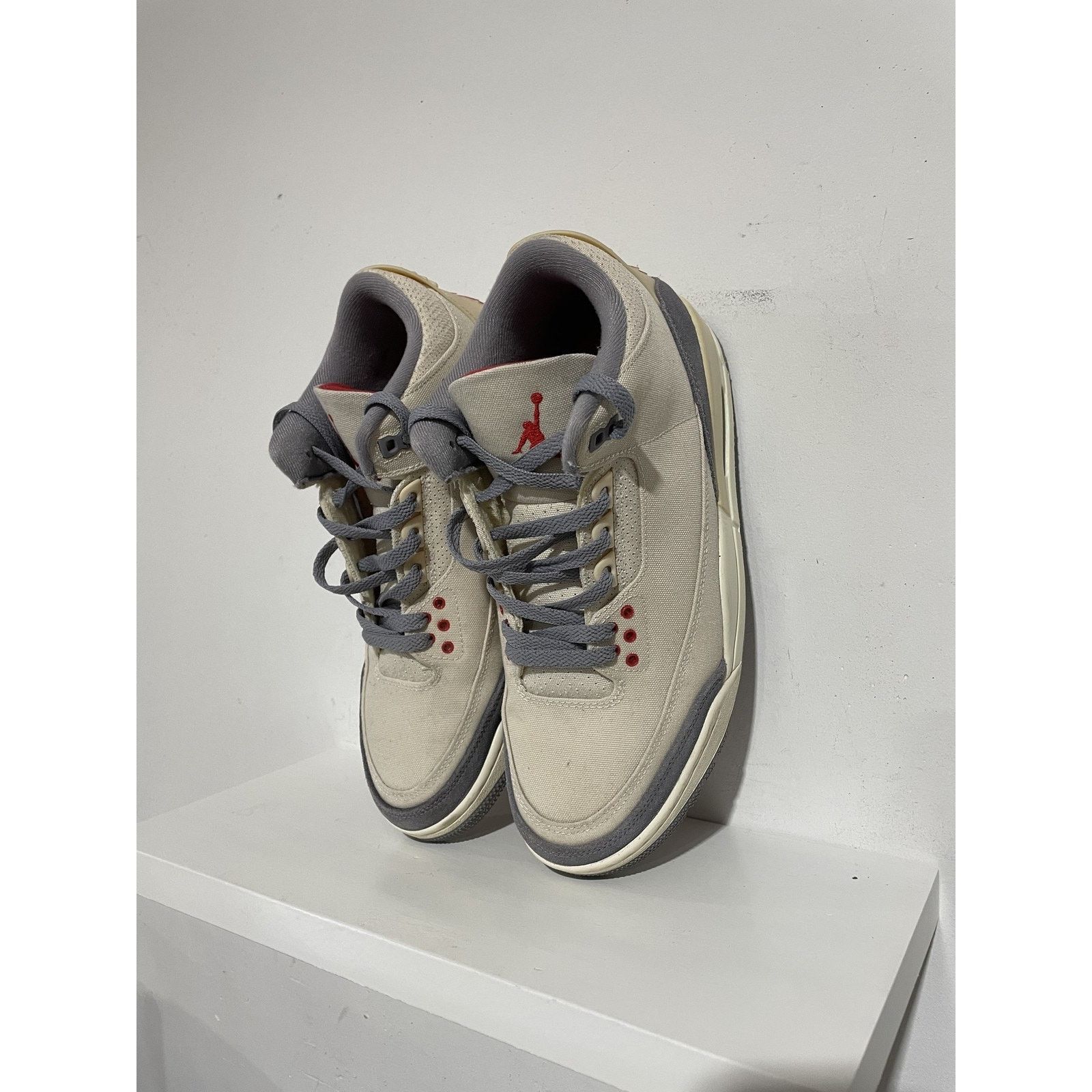 Jordan Brand JORDAN 3 MUSLIN SIZE 9 PREOWNED Size US 9 / EU 42 - 2 Thumbnail