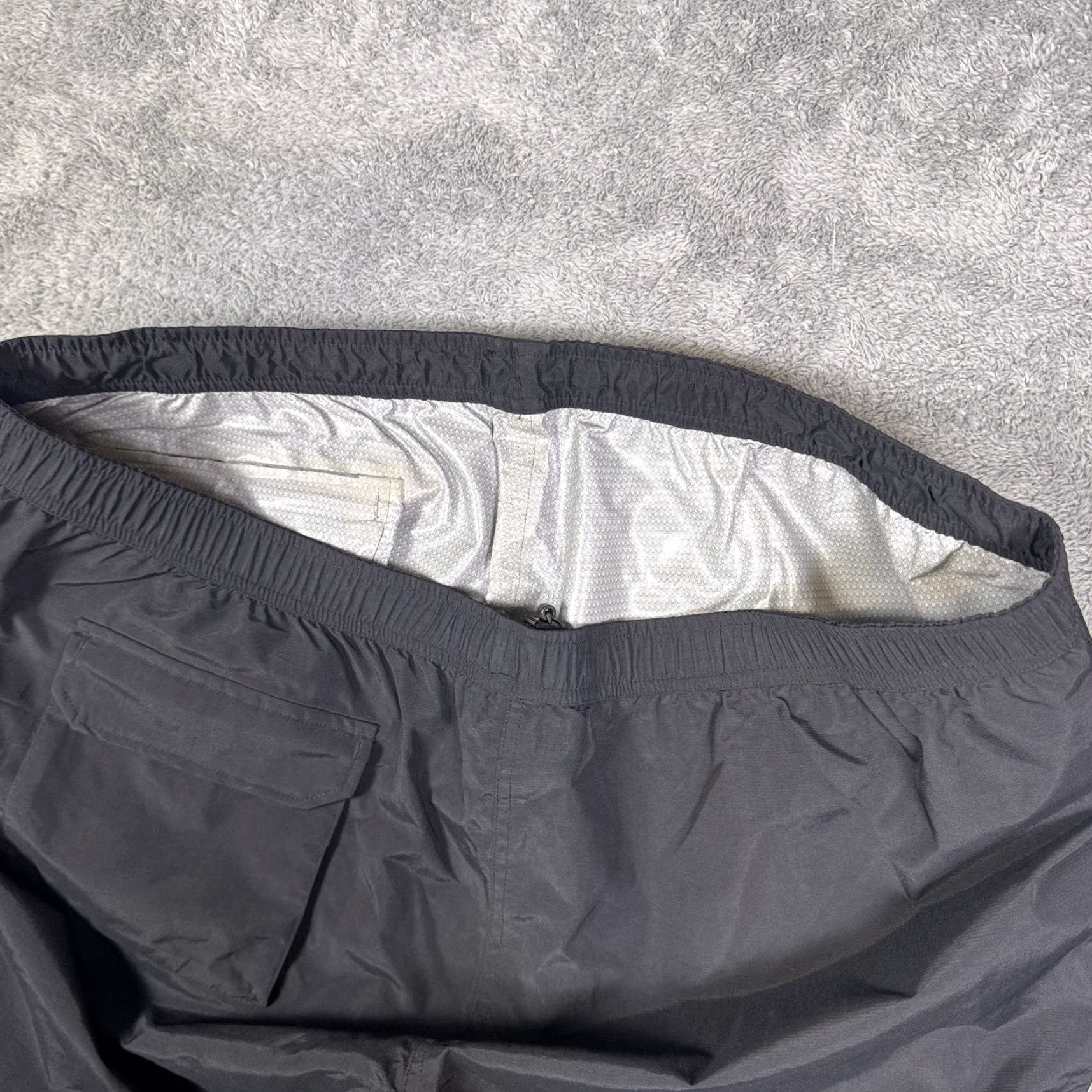 Duluth Trading Company Duluth Trading Pants Mens 3XL x32 No Rainer Waterproof 26717 Trouser Cargo Navy Black Nylon Zipper Pockets” Size US 39 - 6 Thumbnail