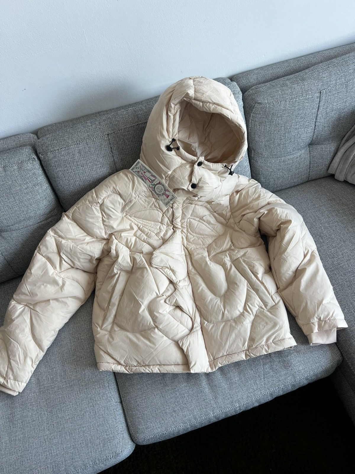 Kidsuper Cream Kissing Puffer (Brand New)